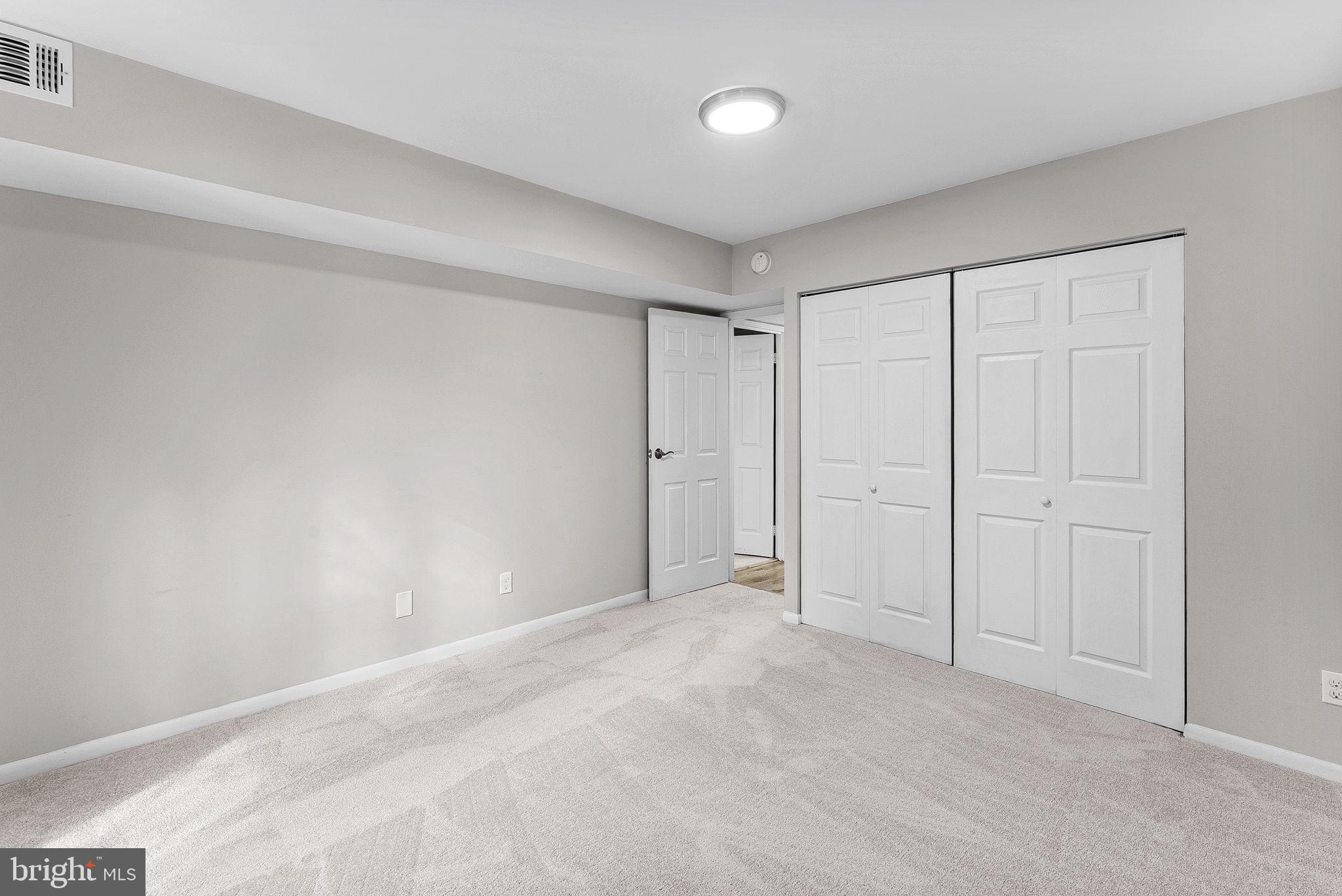 HUNTERS WOODS VILLAGE - Residential