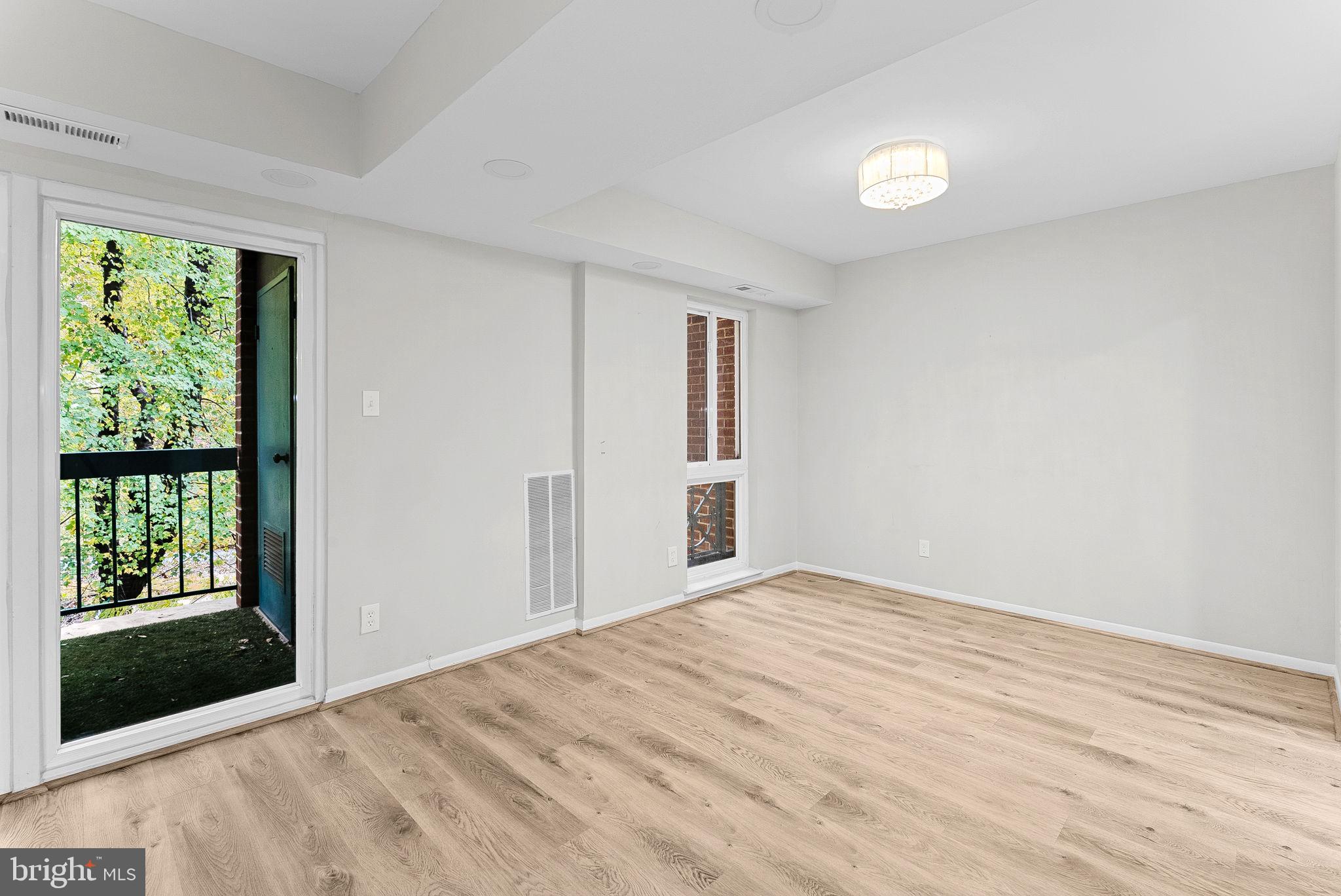 HUNTERS WOODS VILLAGE - Residential