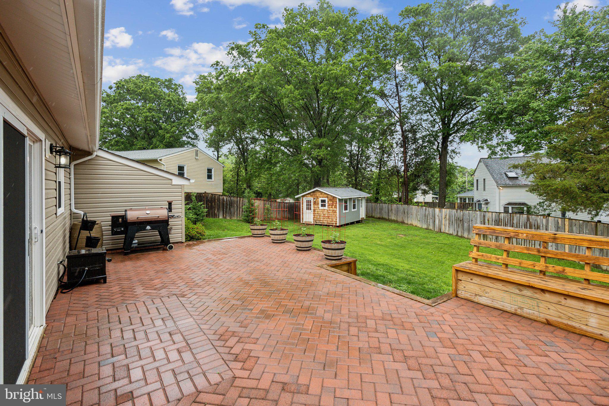 EMERALD CHASE - Residential