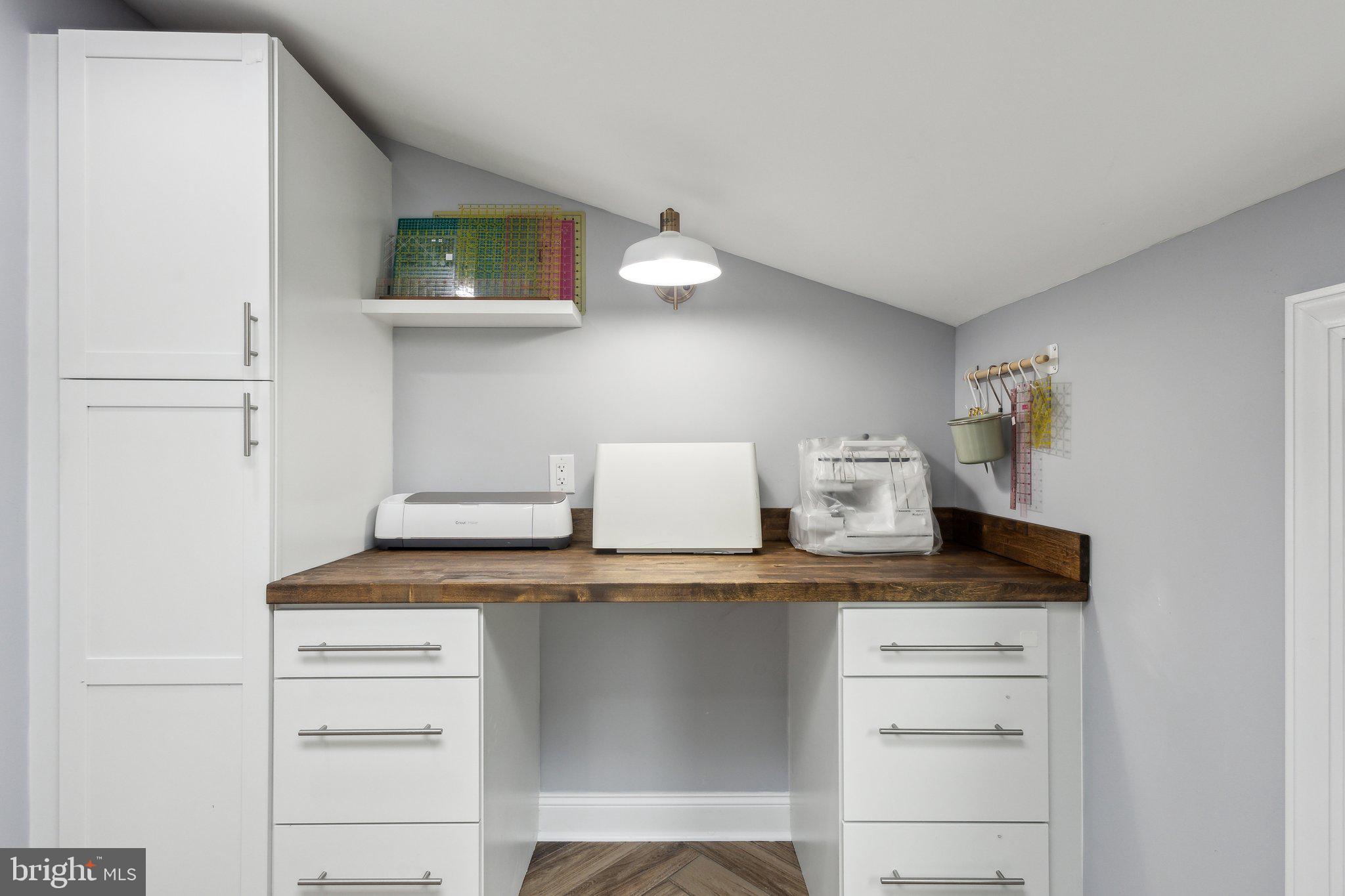 EMERALD CHASE - Residential