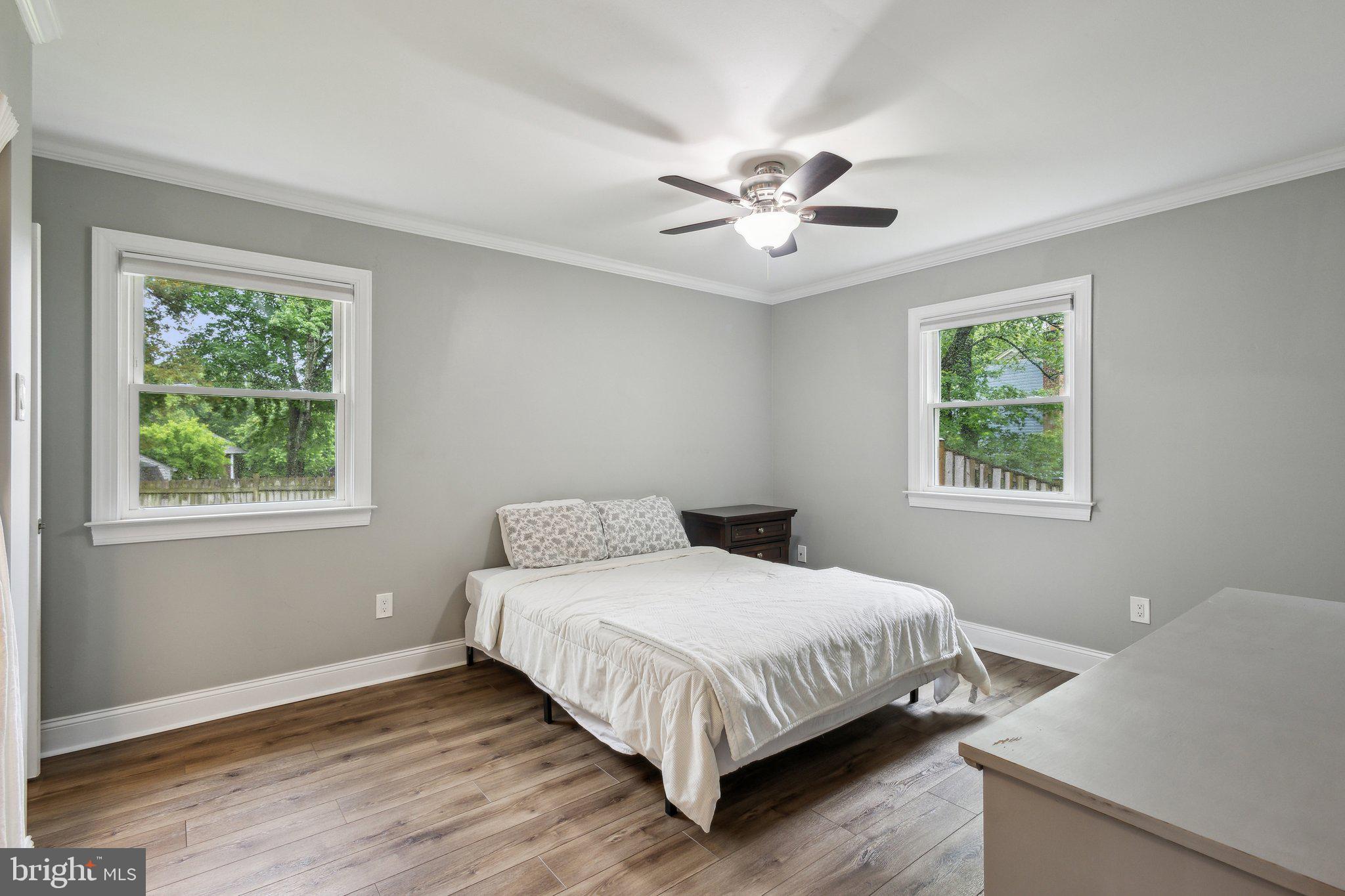 EMERALD CHASE - Residential