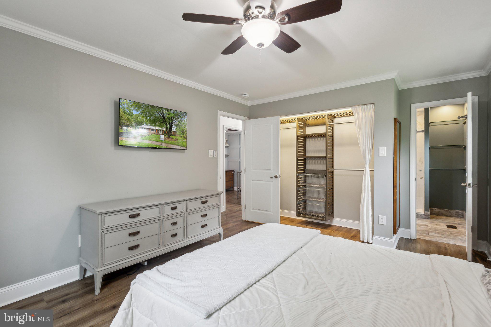 EMERALD CHASE - Residential