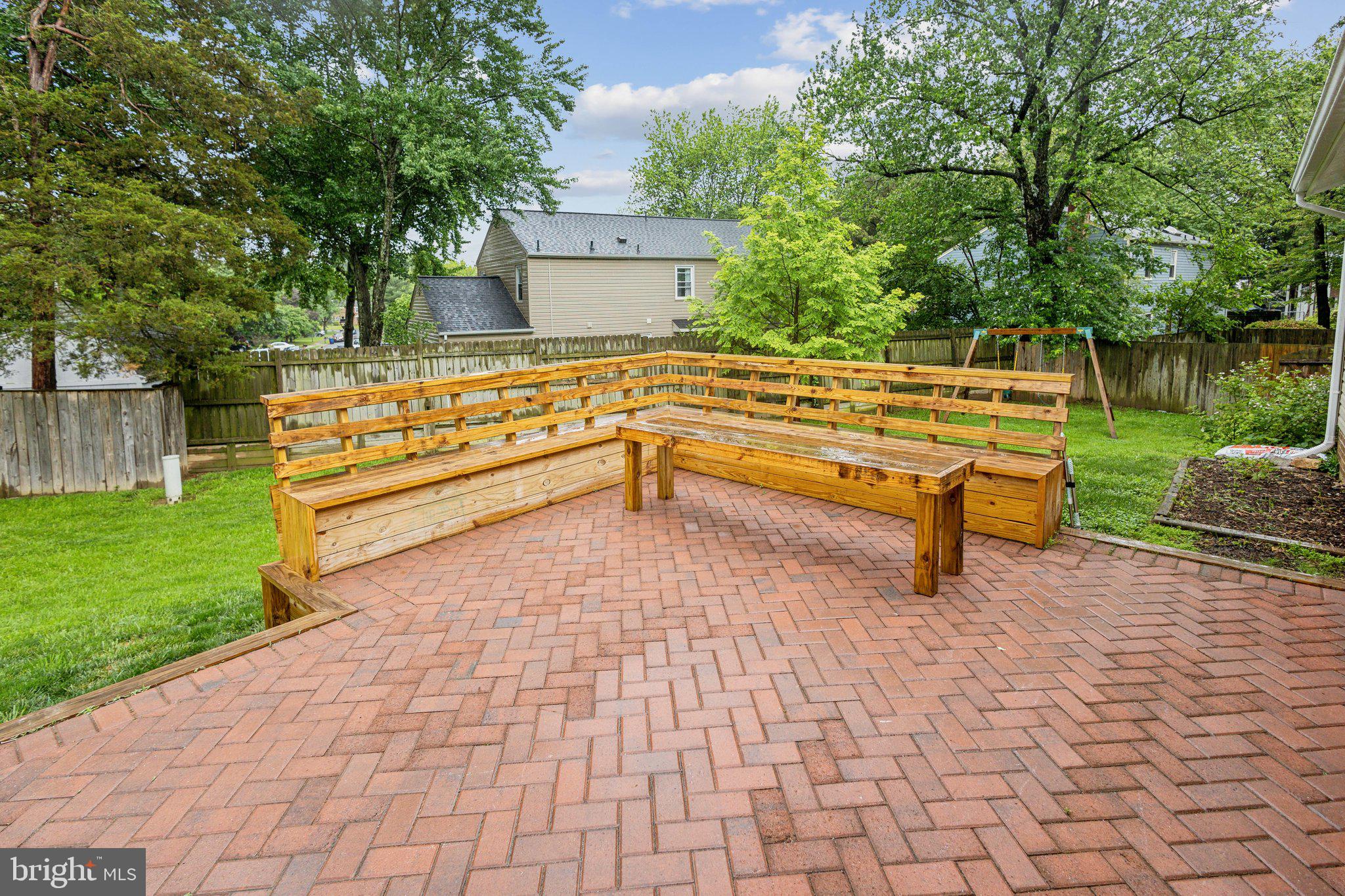 EMERALD CHASE - Residential