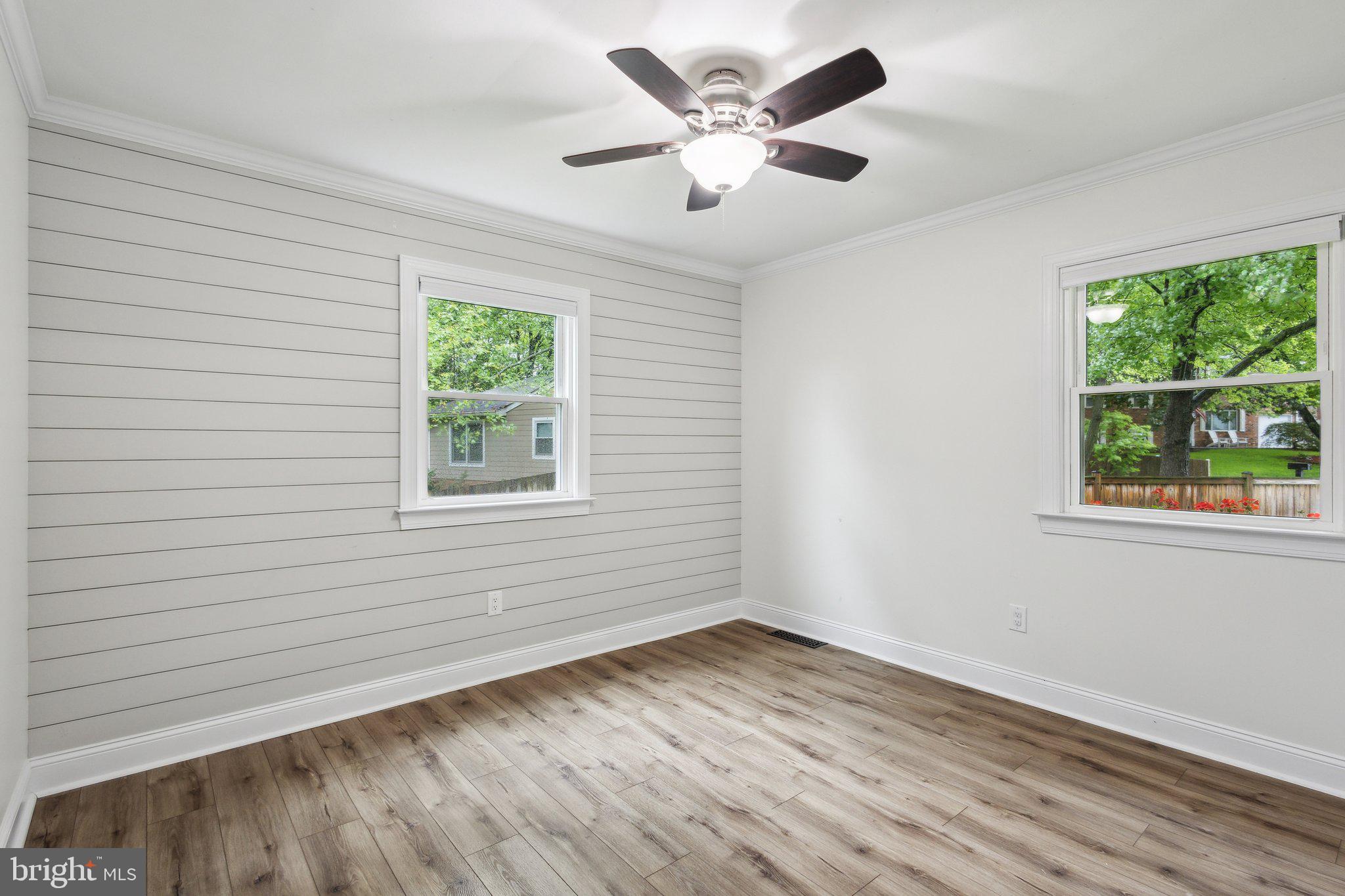 EMERALD CHASE - Residential