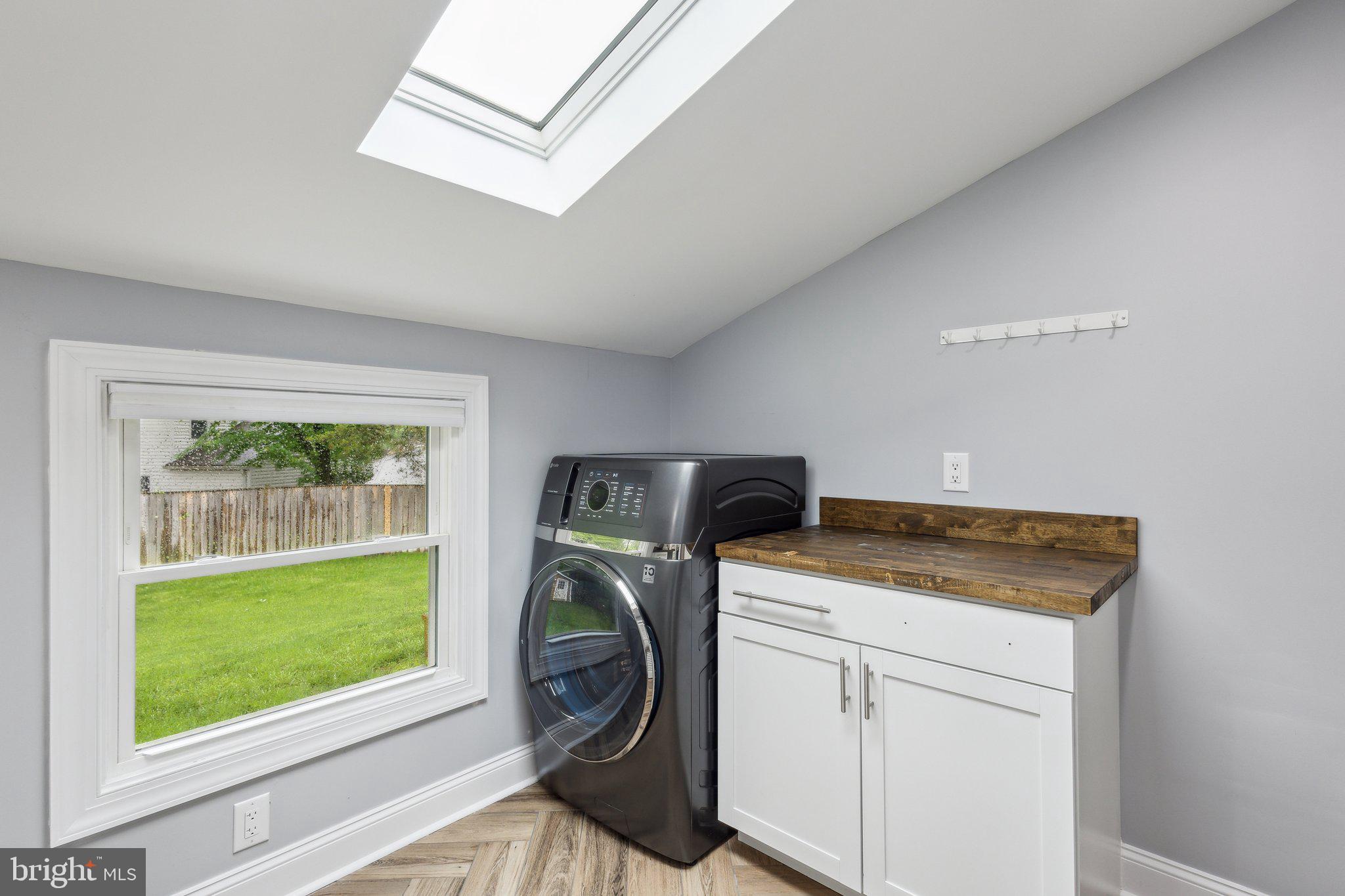 EMERALD CHASE - Residential