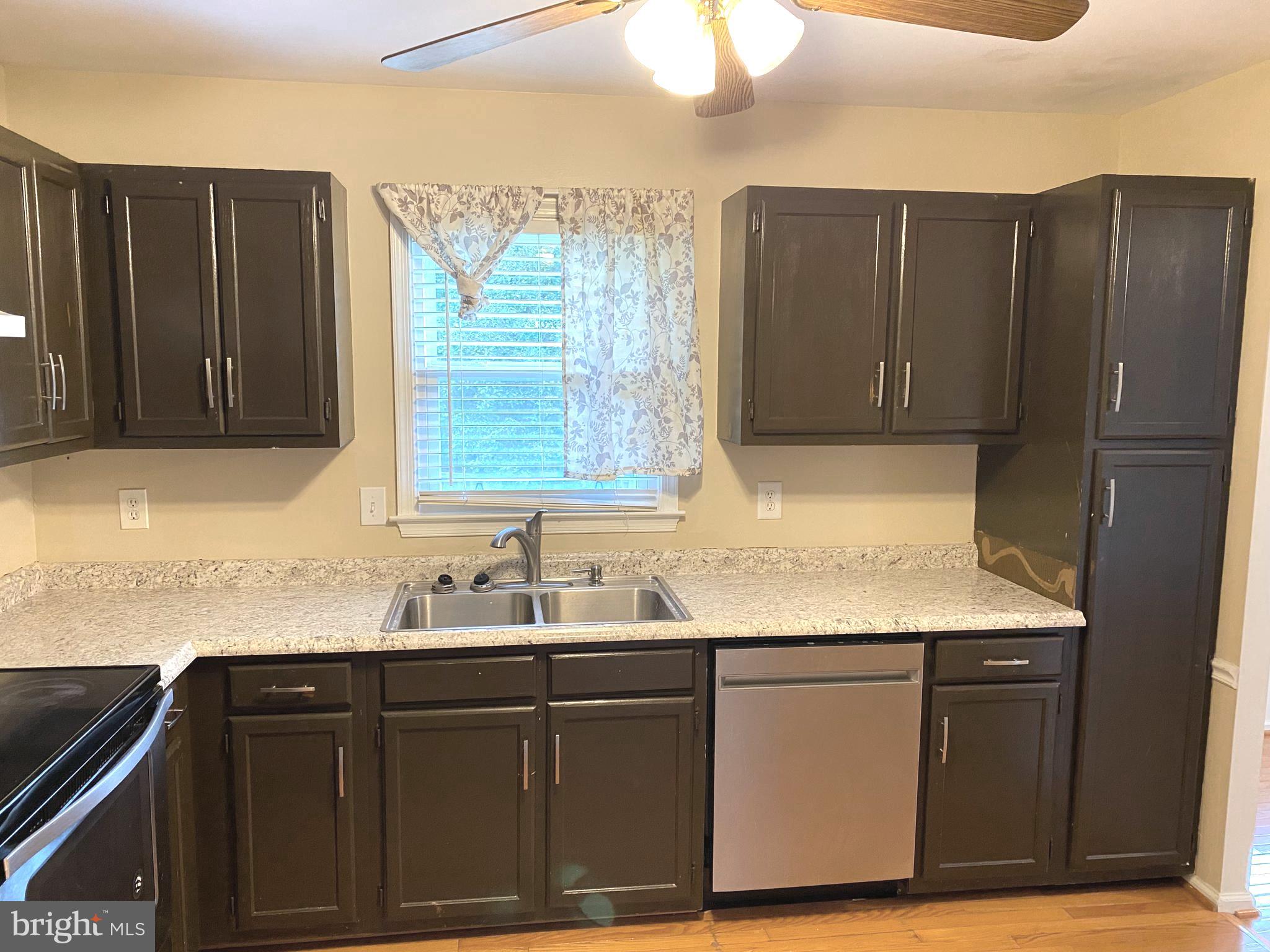 WOODSTREAM - Residential Lease