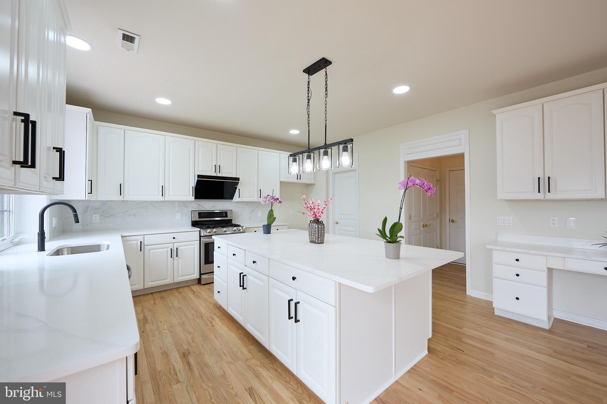 EAGLE HUNT - Residential