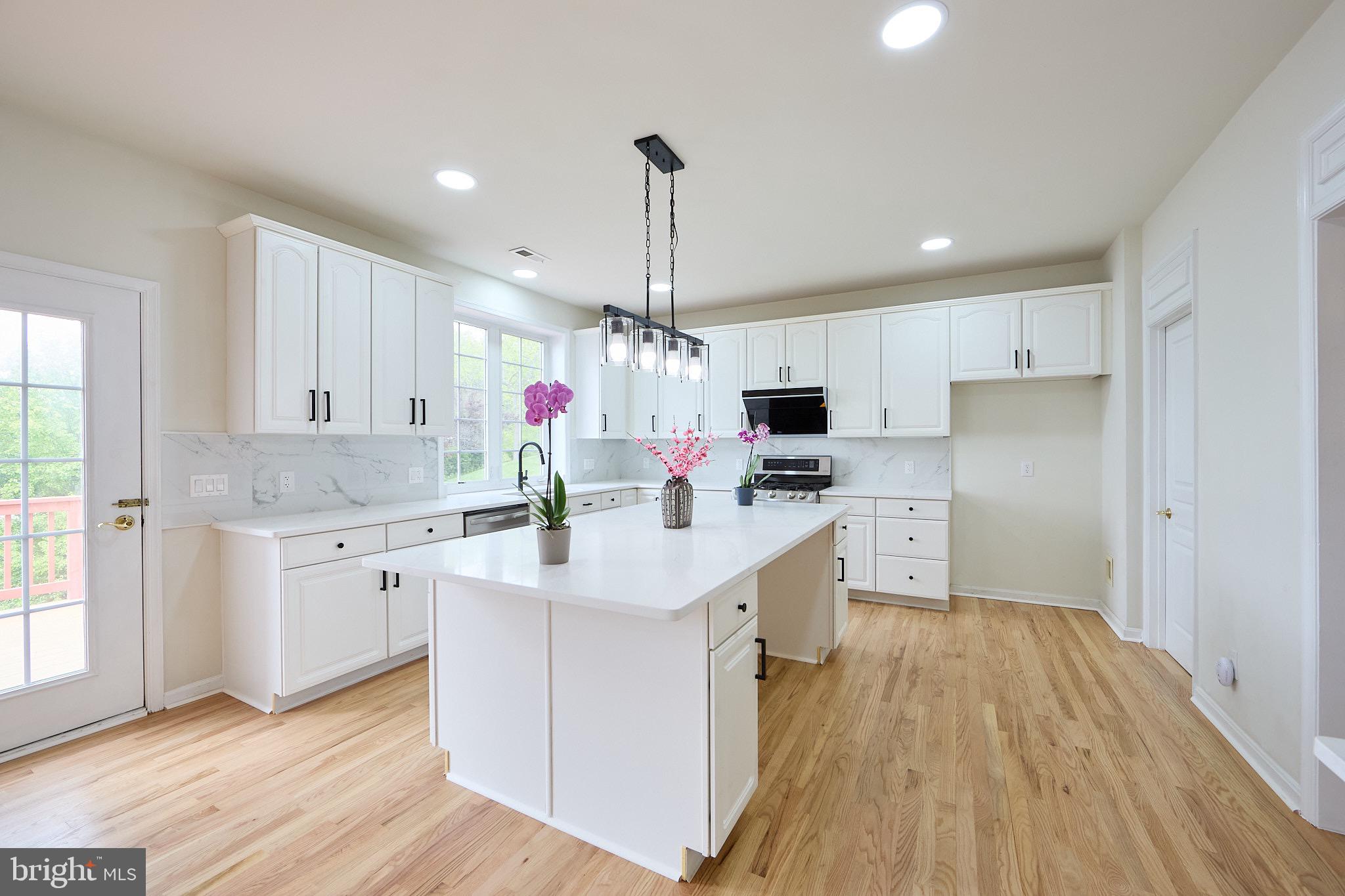 EAGLE HUNT - Residential