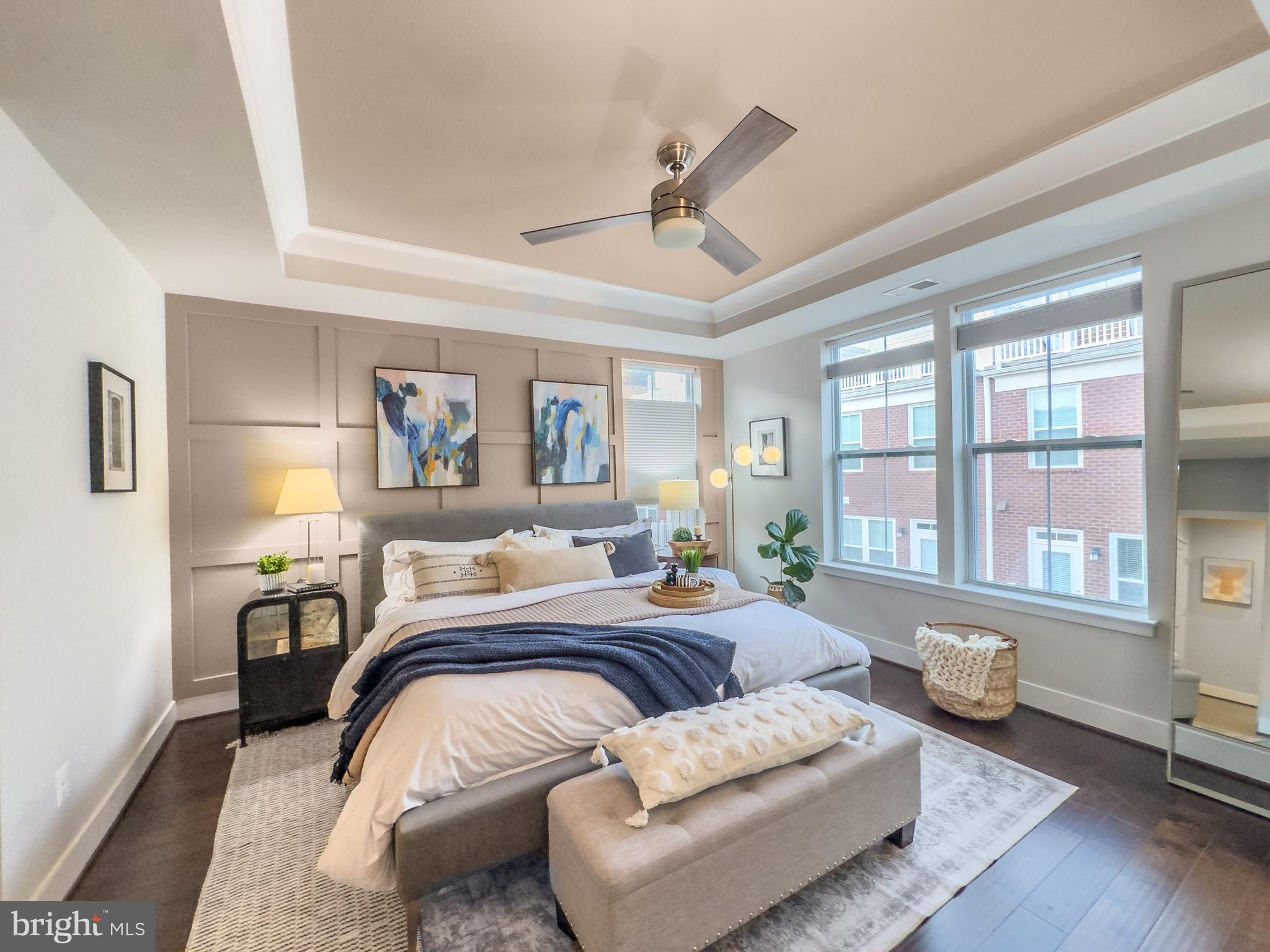 SUNRISE SQUARE - Residential