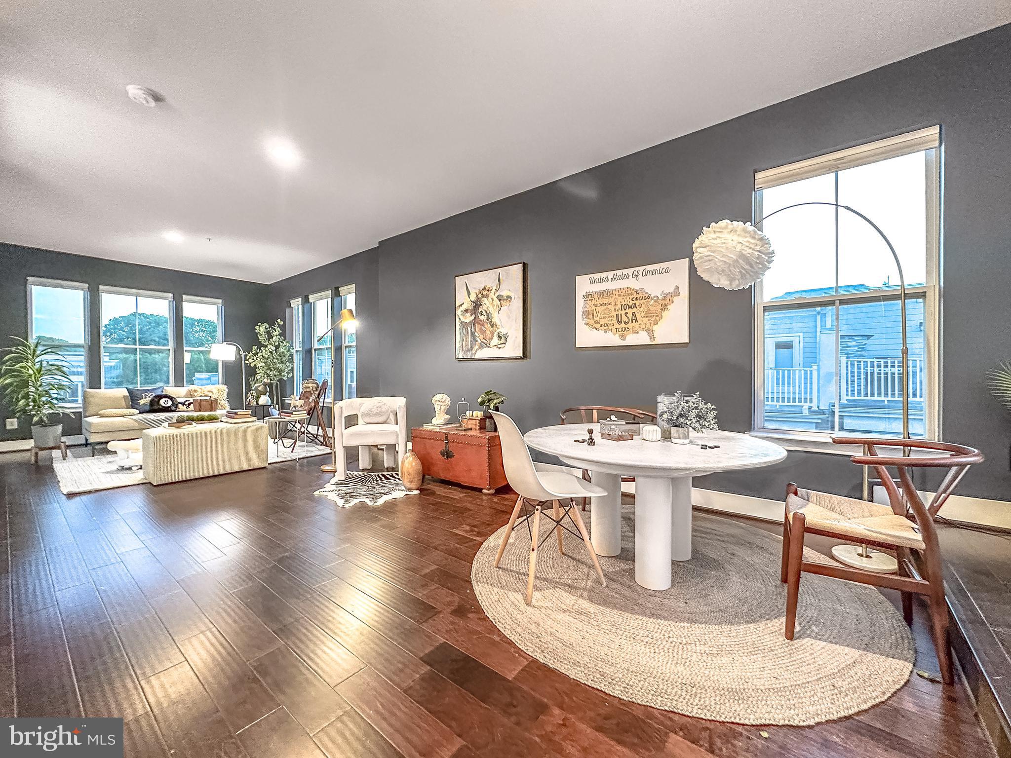 SUNRISE SQUARE - Residential