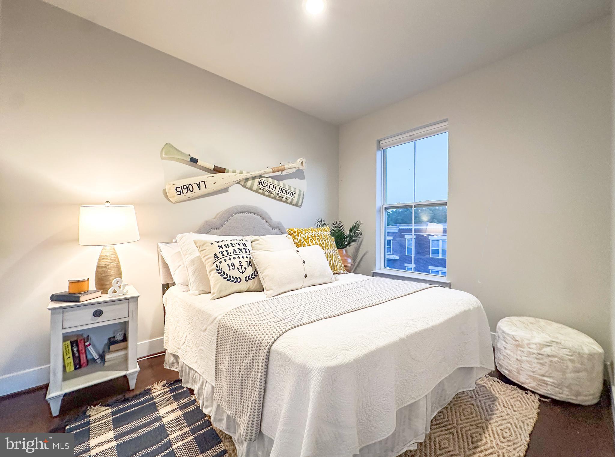 SUNRISE SQUARE - Residential