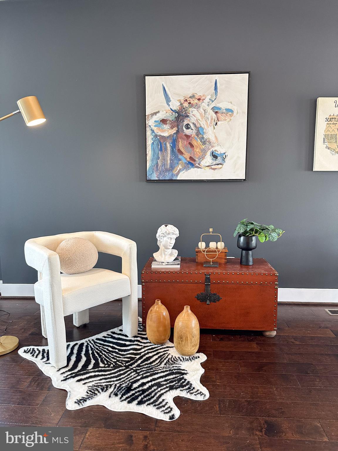 SUNRISE SQUARE - Residential