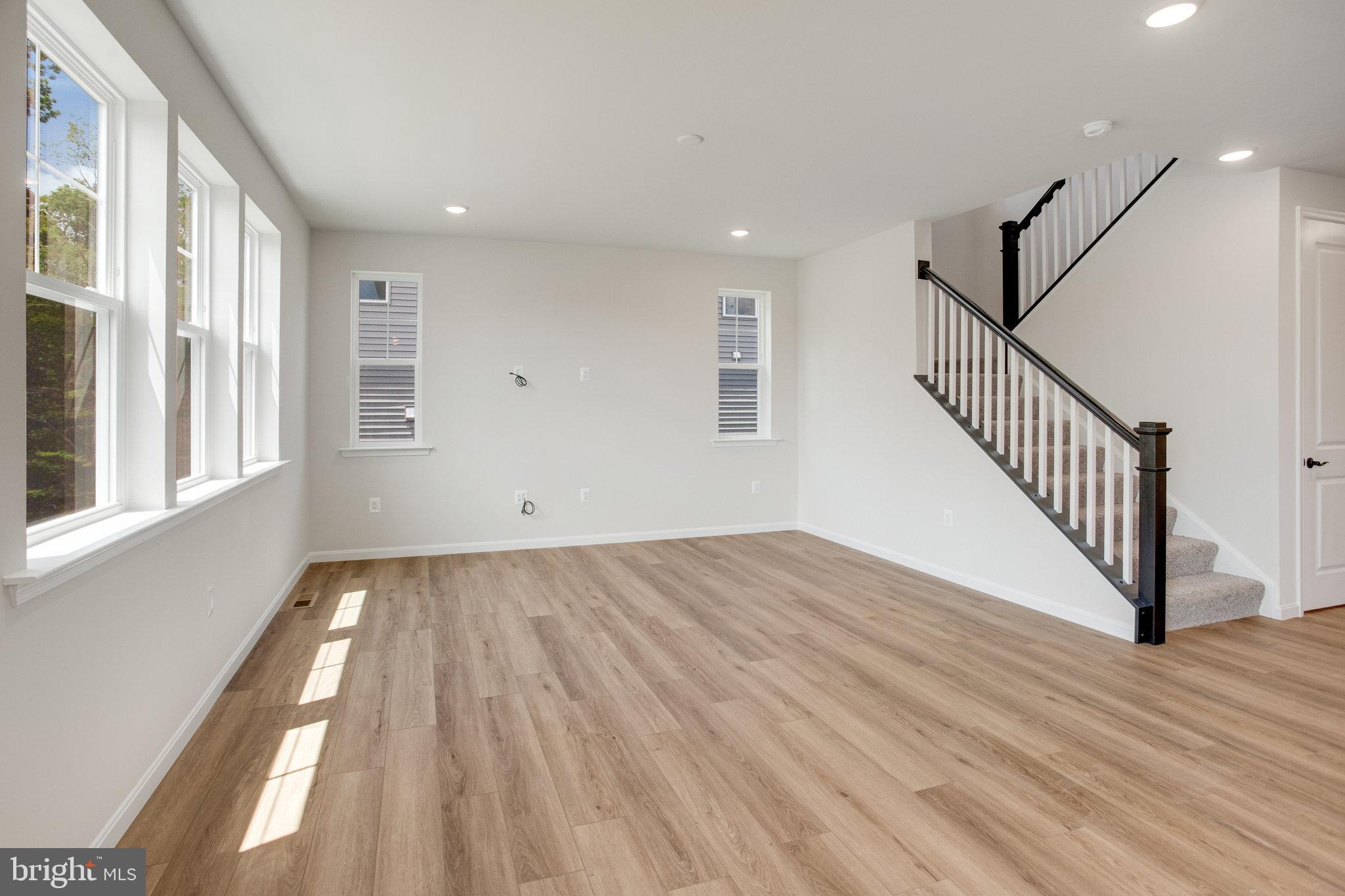 WILDERNESS SHORES - Residential