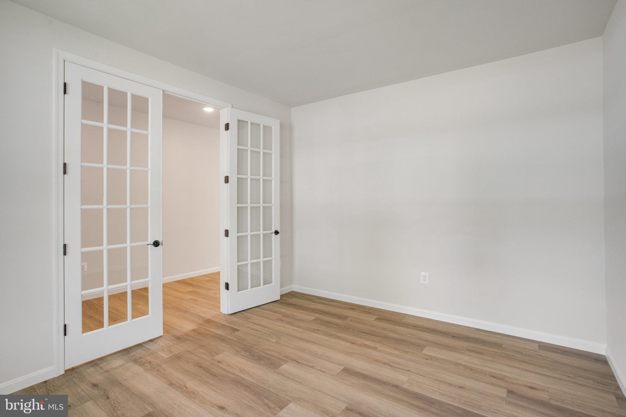 WILDERNESS SHORES - Residential