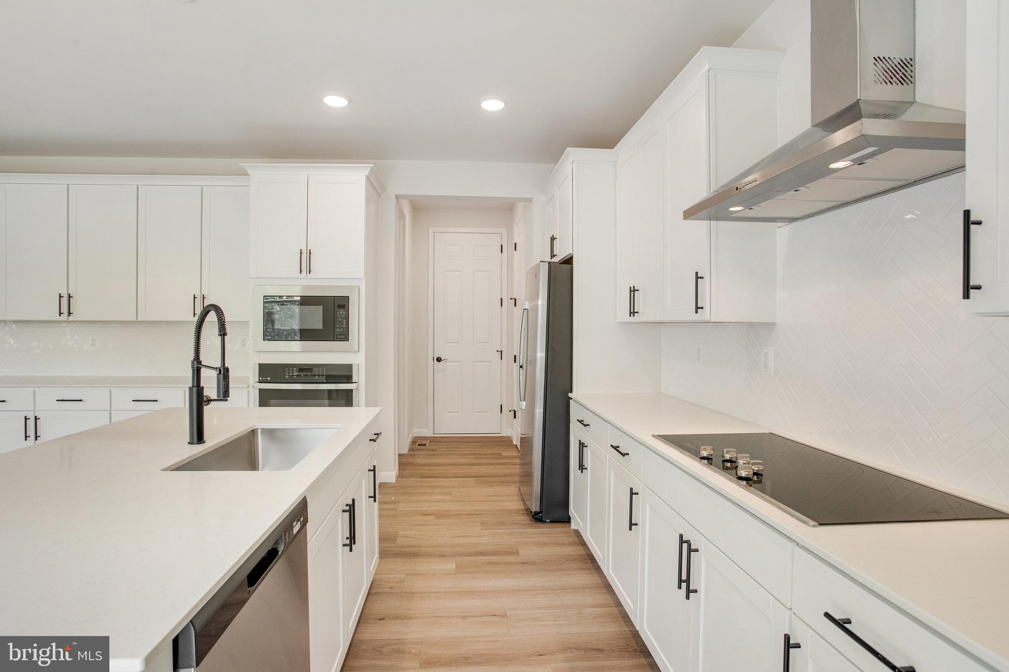 WILDERNESS SHORES - Residential