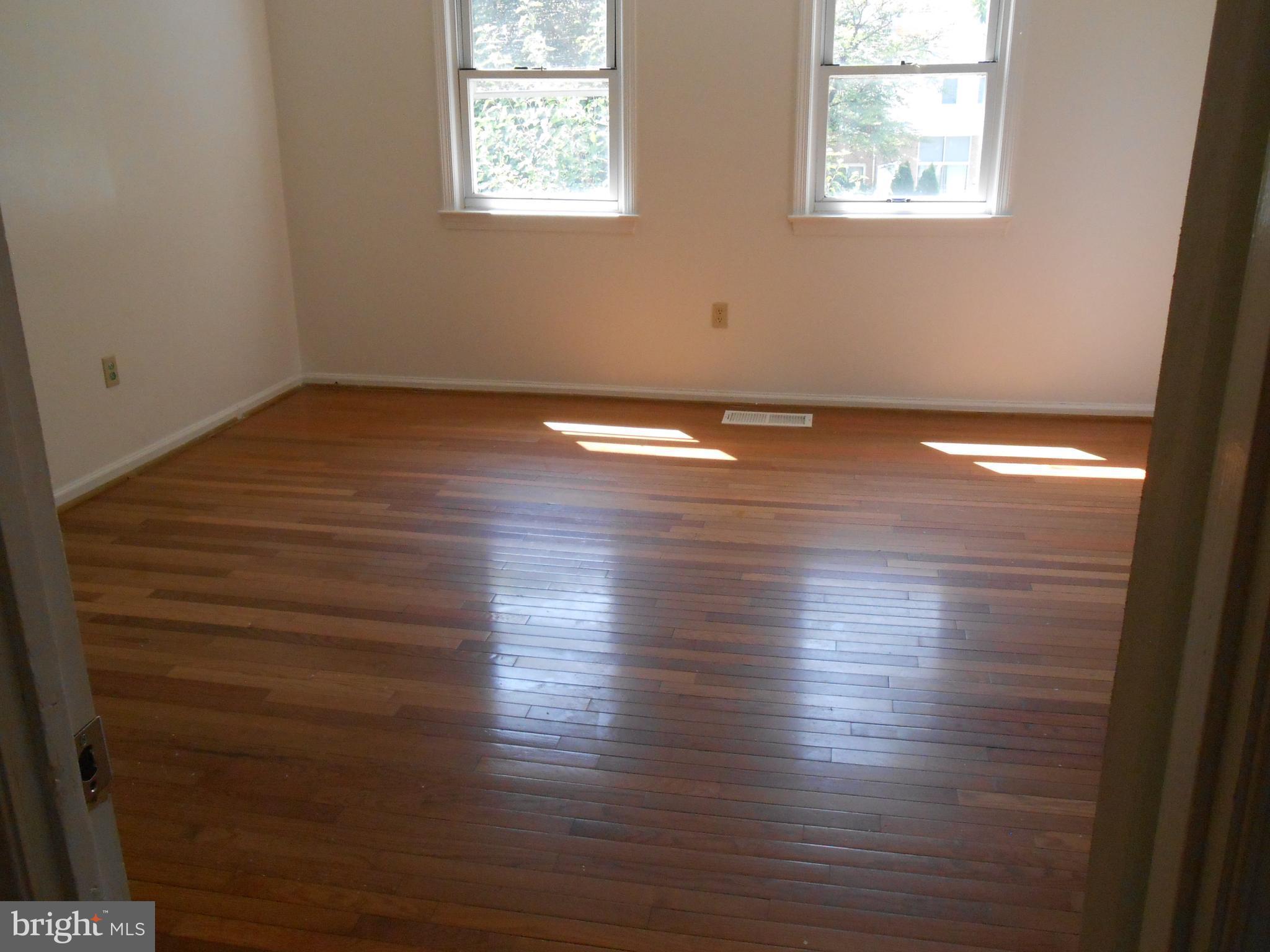 SHADY GROVE VILLAGE - Residential Lease