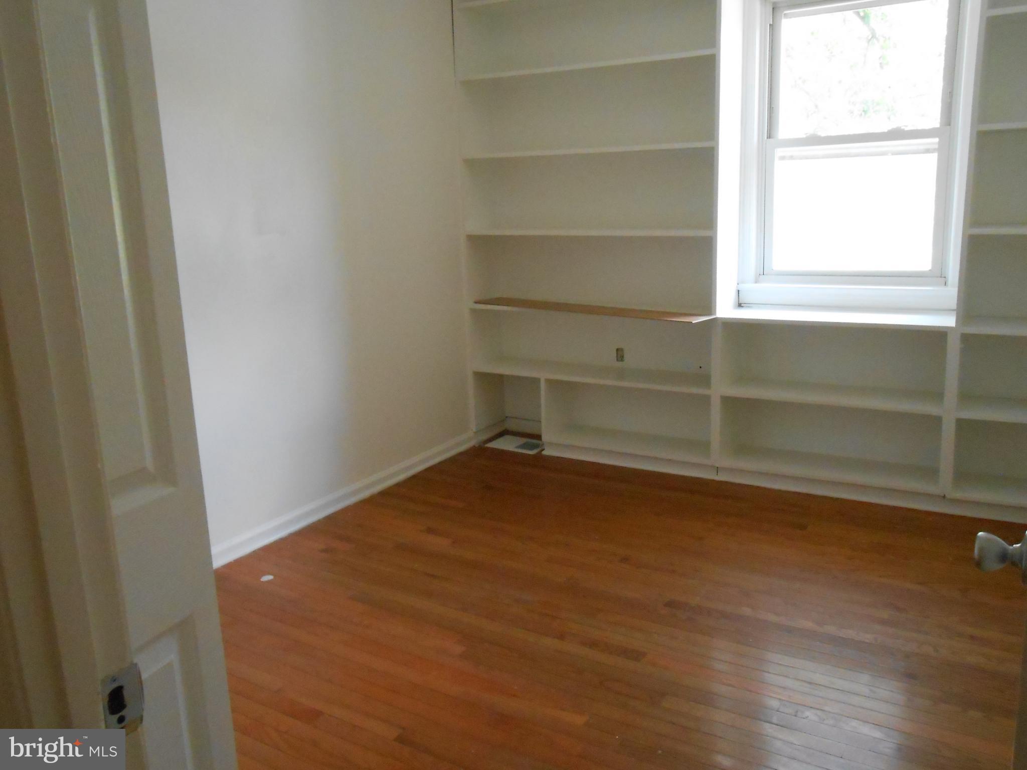 SHADY GROVE VILLAGE - Residential Lease