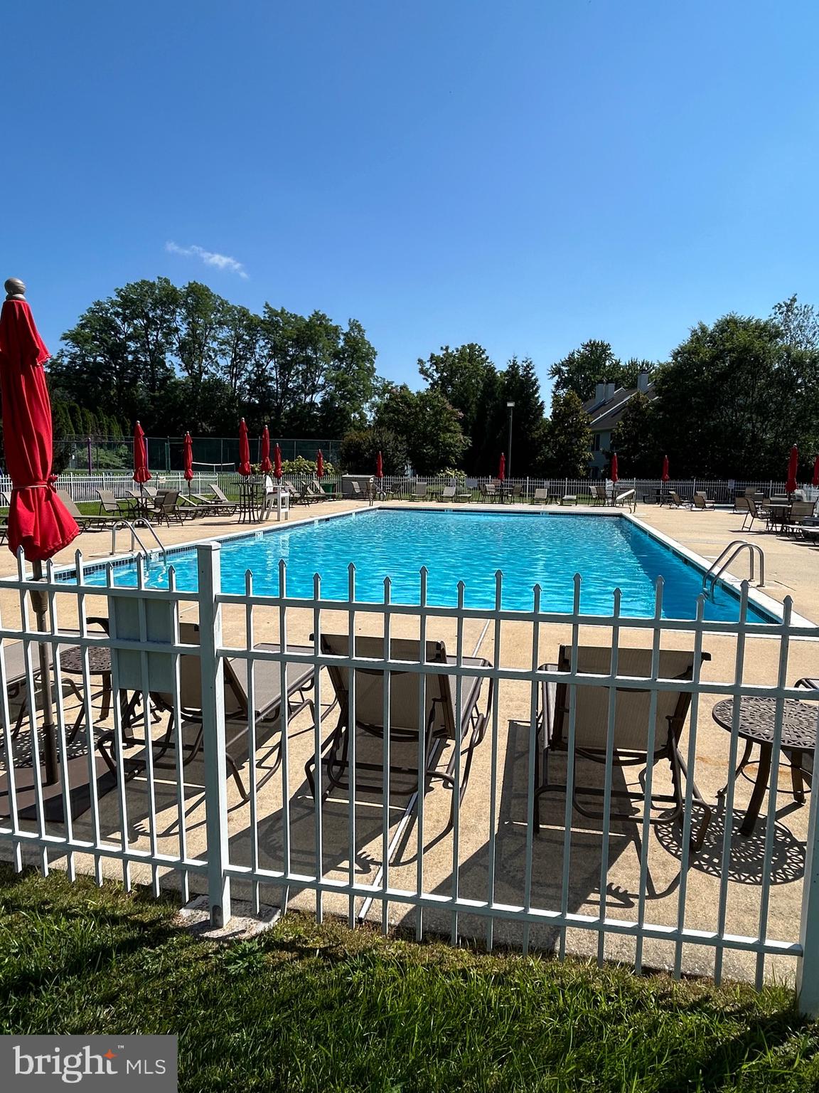 EVIAN - Residential Lease