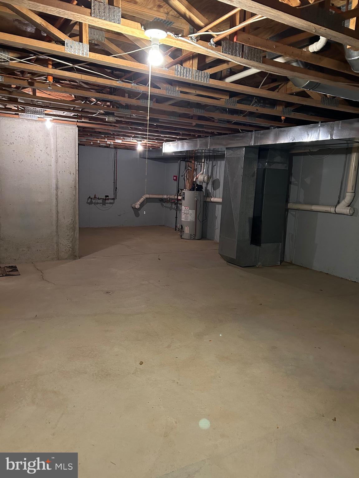 EVIAN - Residential Lease