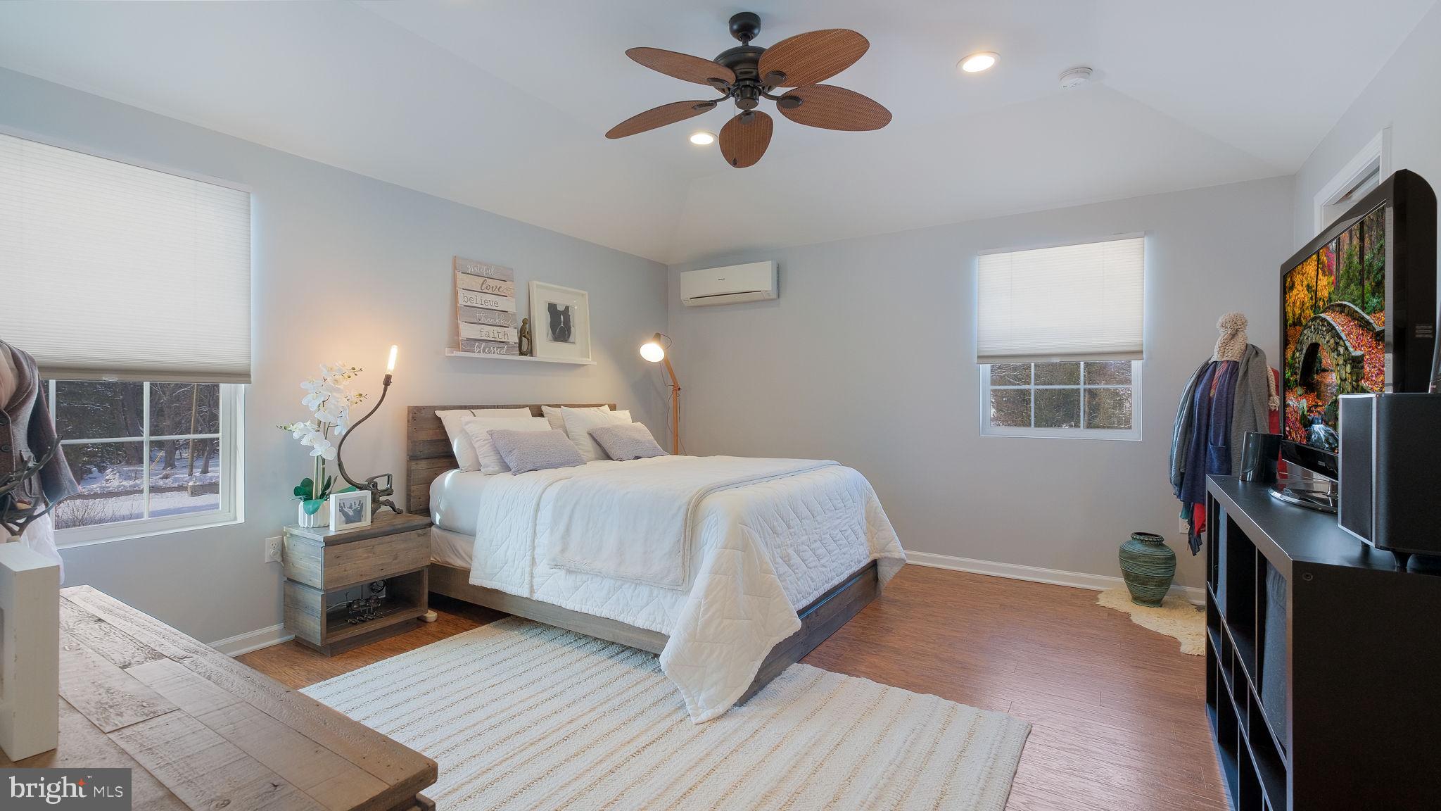 MEADOW GLEN - Residential