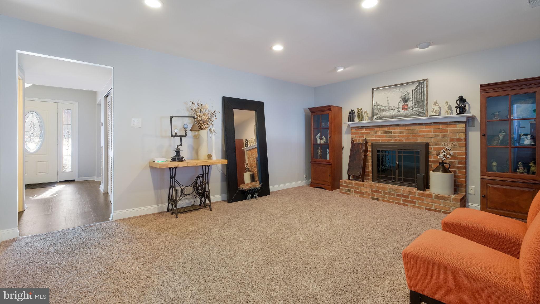 MEADOW GLEN - Residential