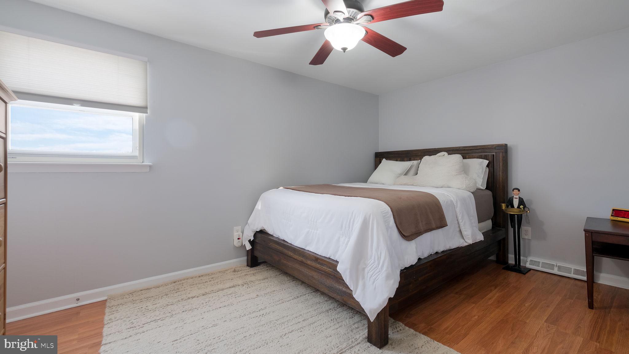 MEADOW GLEN - Residential