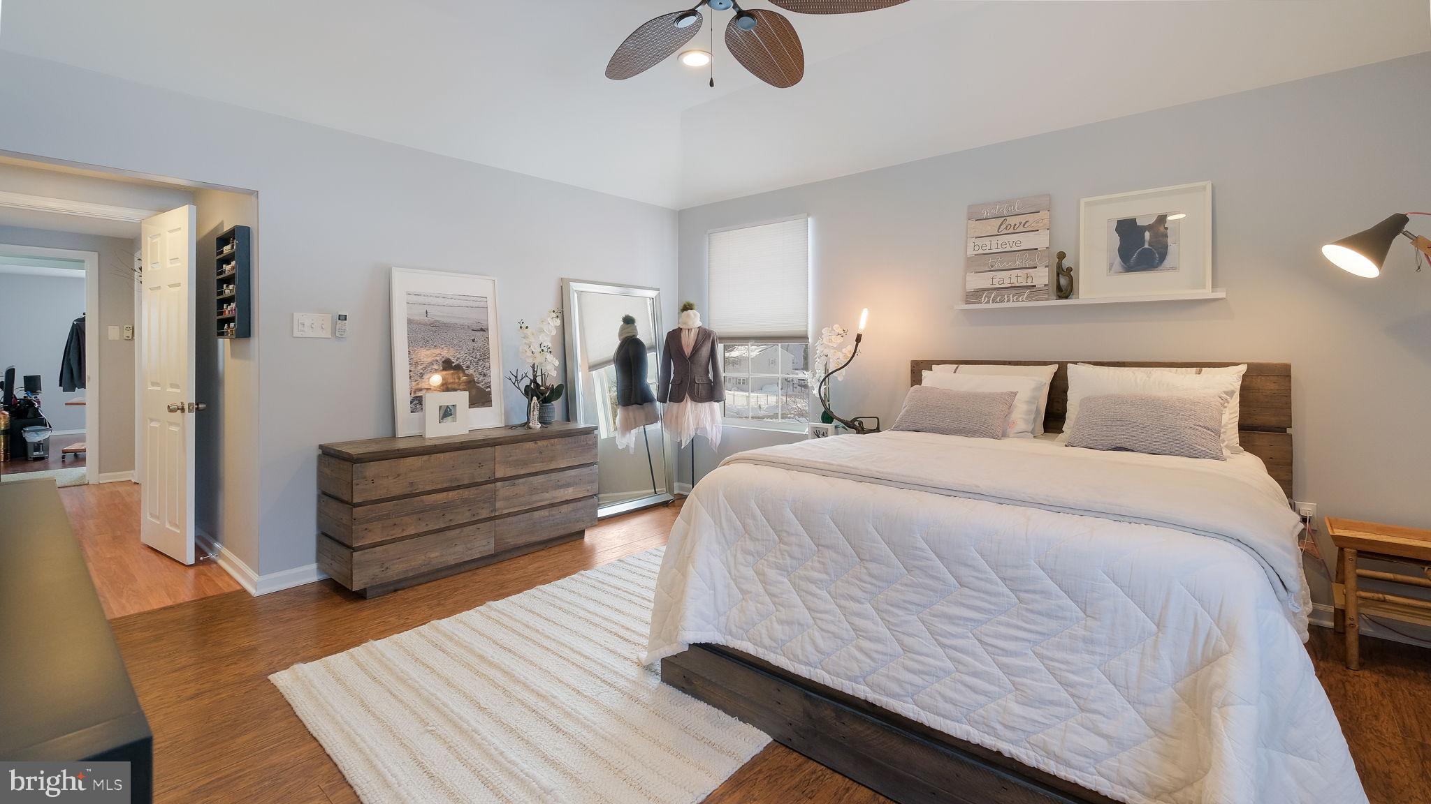 MEADOW GLEN - Residential