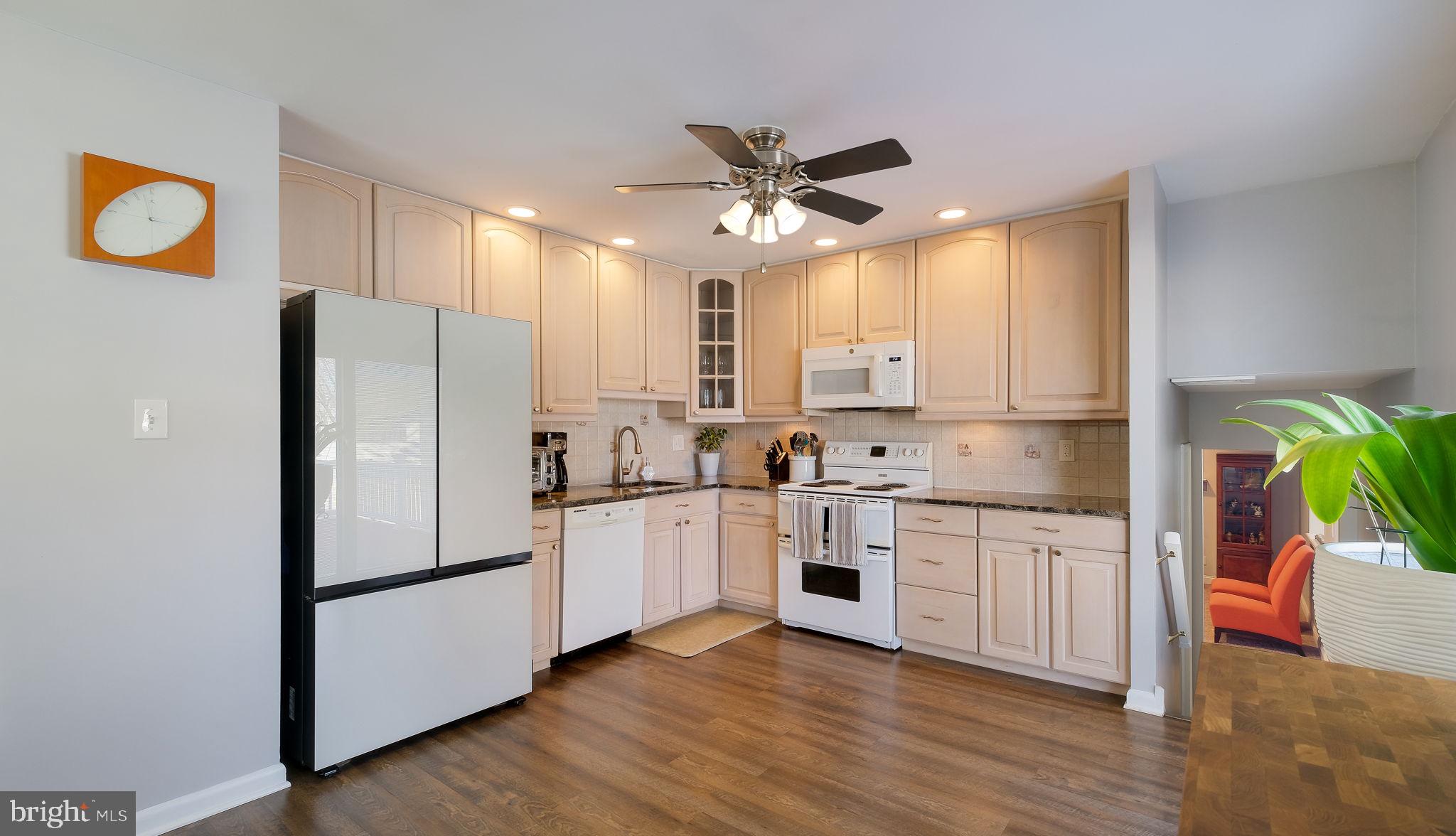 MEADOW GLEN - Residential