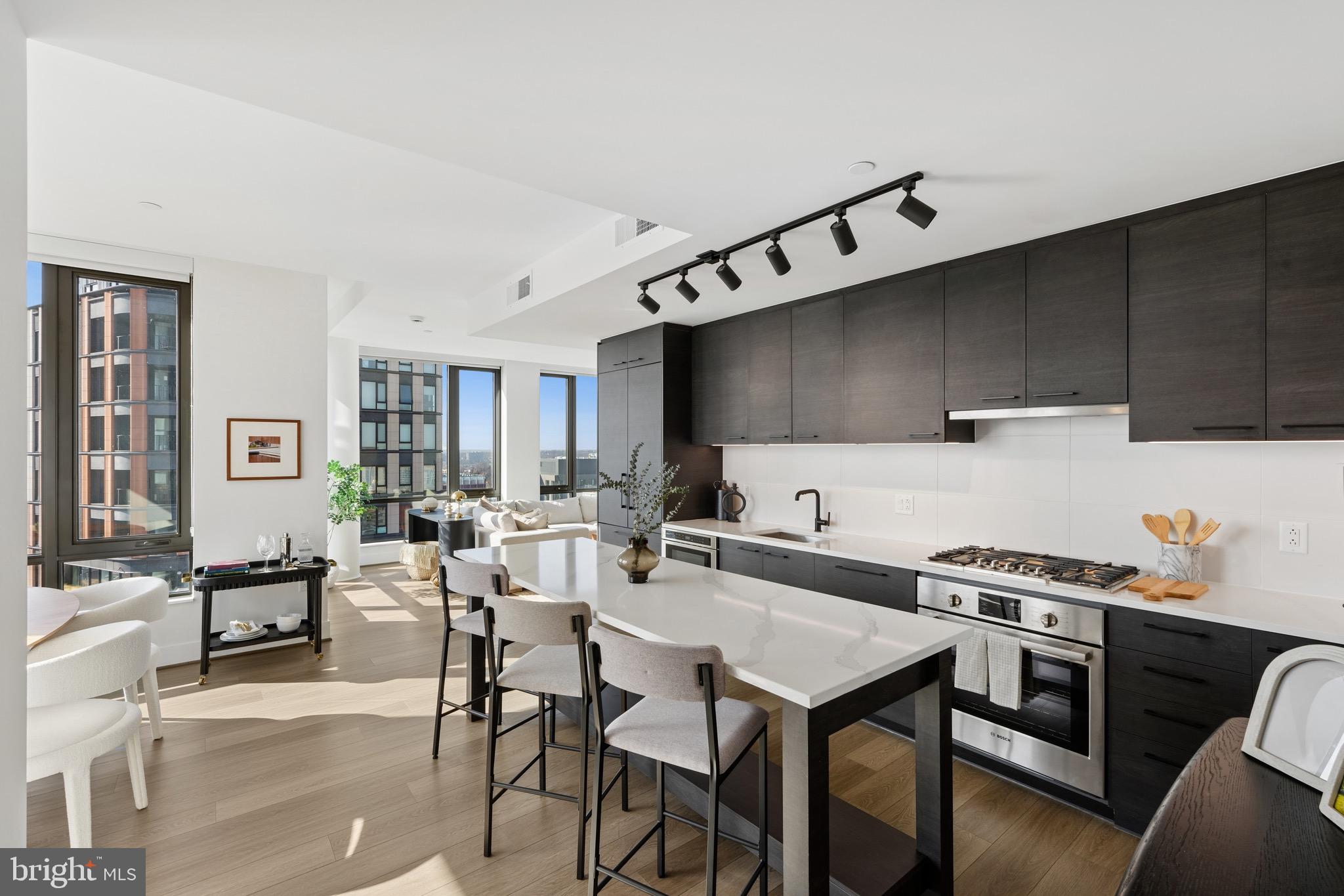 269 19TH COURT S PH2302