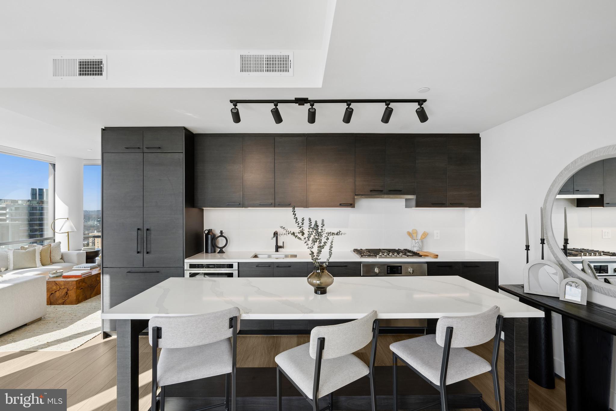 269 19TH COURT S PH2302