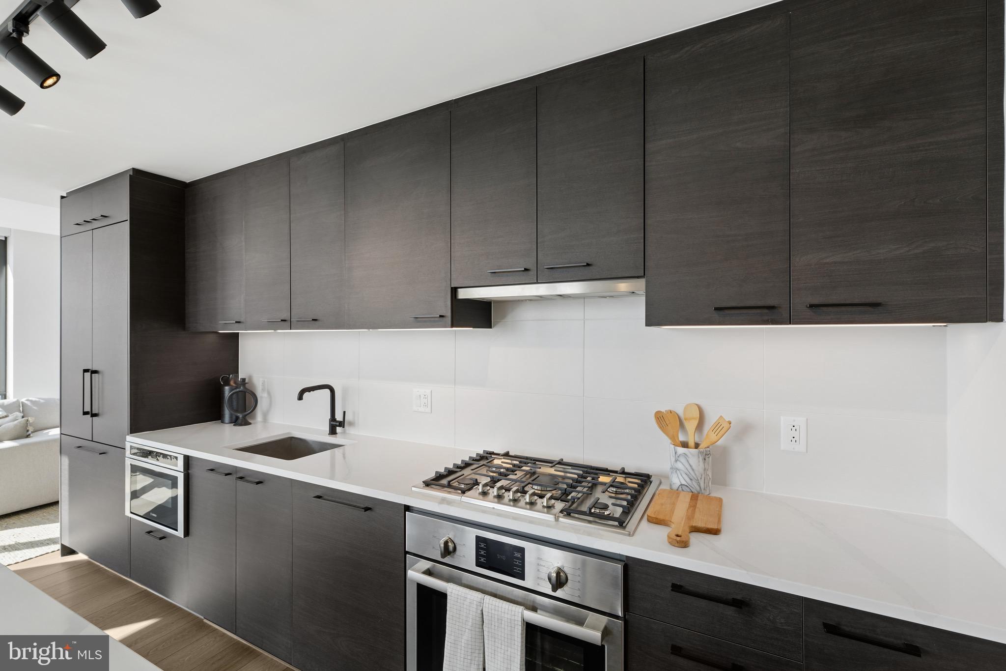 269 19TH COURT S PH2302