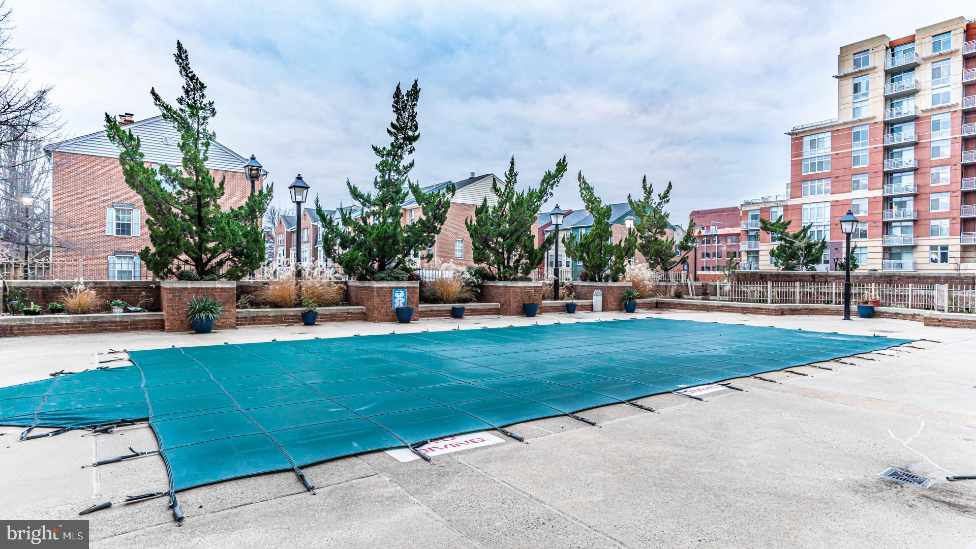 BRADDOCK PLACE - Residential Lease