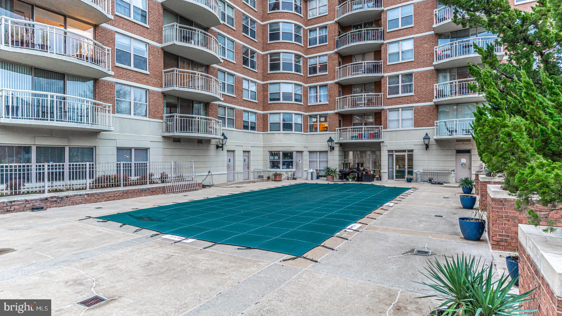 BRADDOCK PLACE - Residential Lease