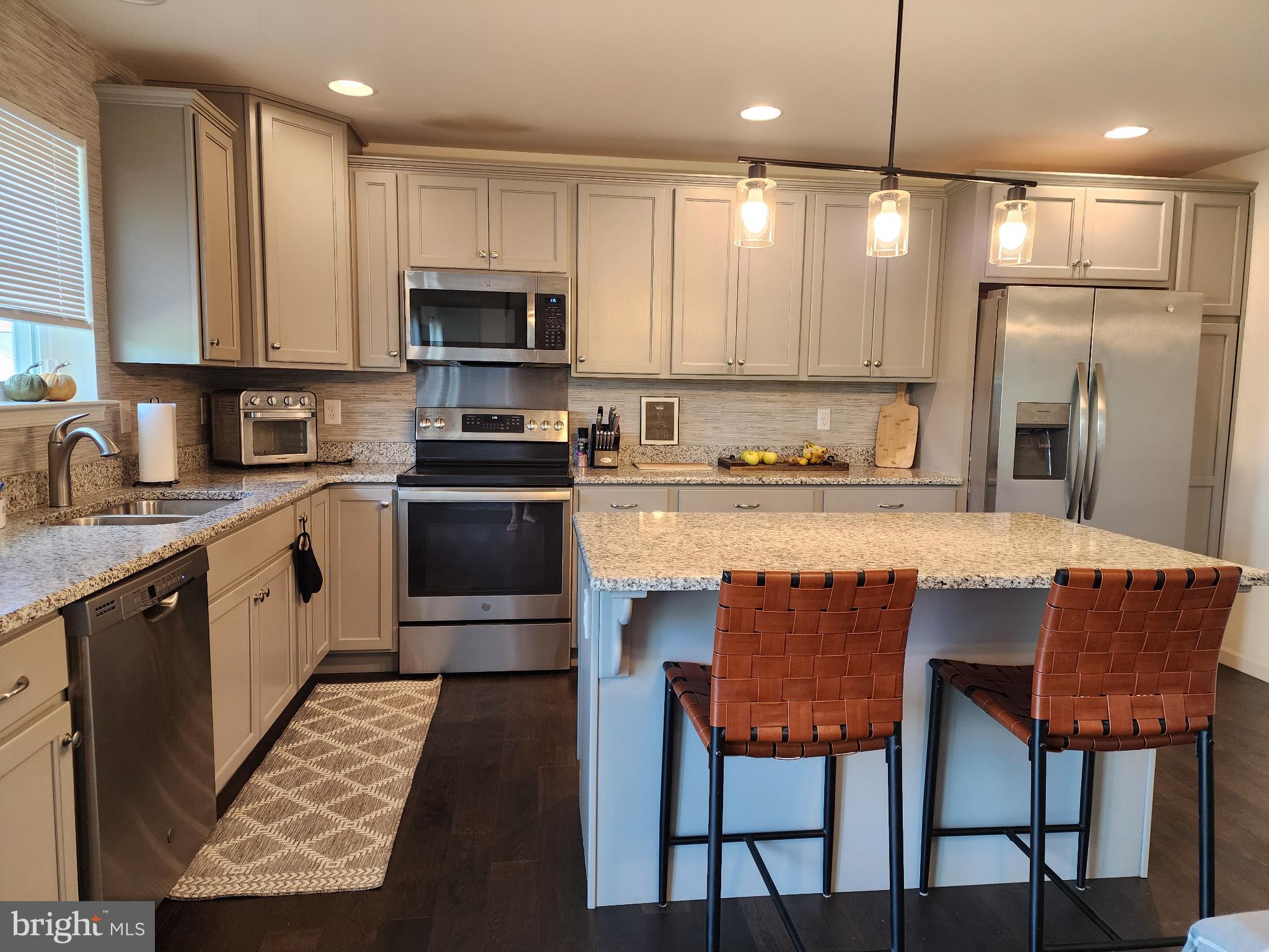 PINE VIEW ESTATES - Residential