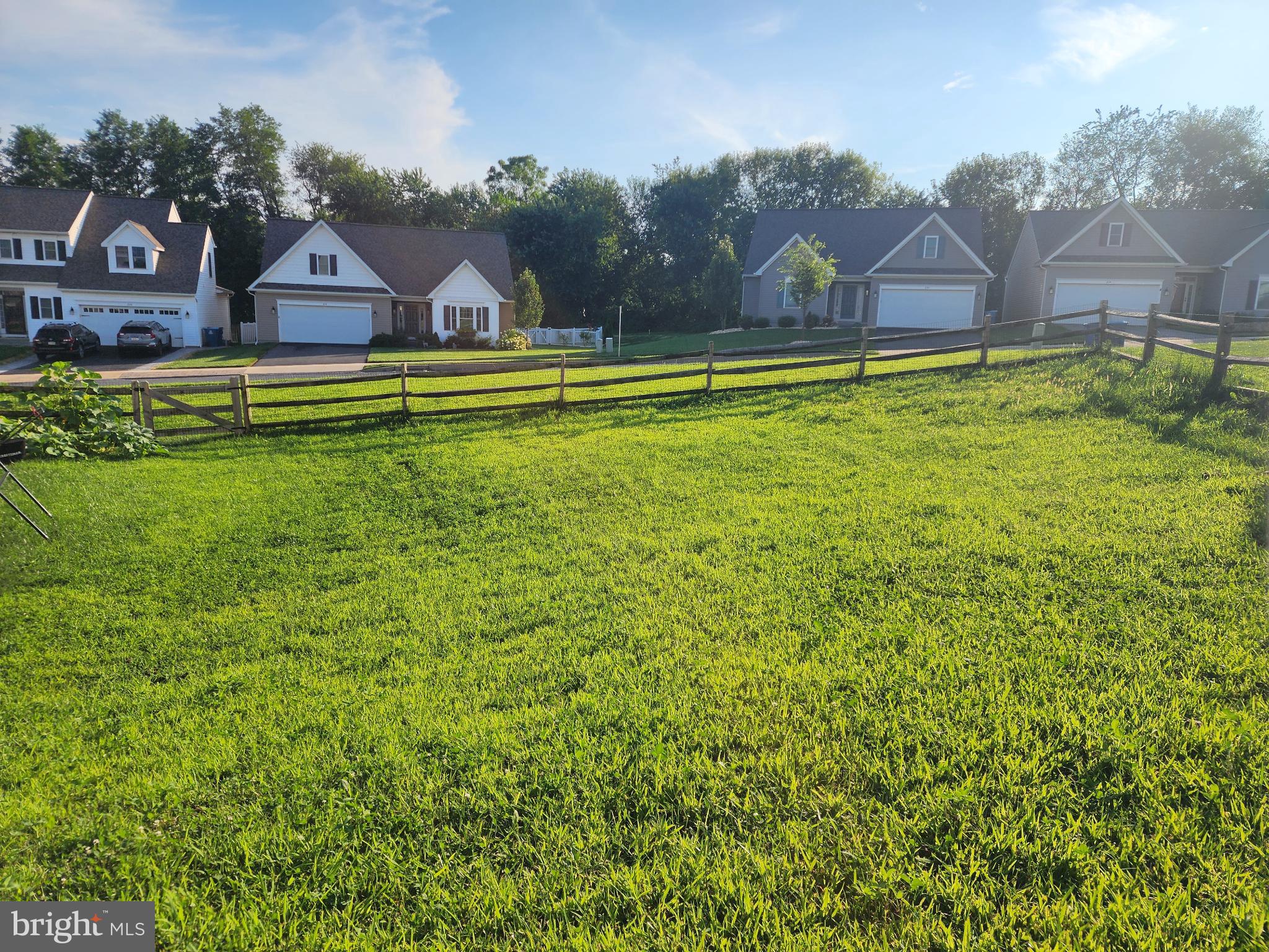 PINE VIEW ESTATES - Residential