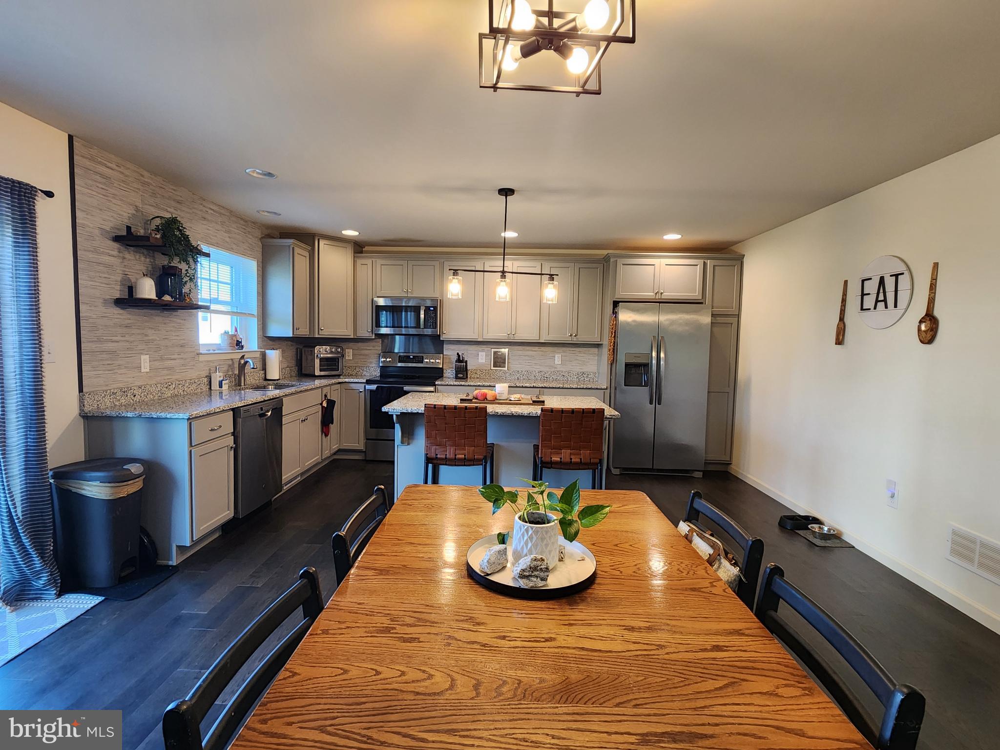 PINE VIEW ESTATES - Residential