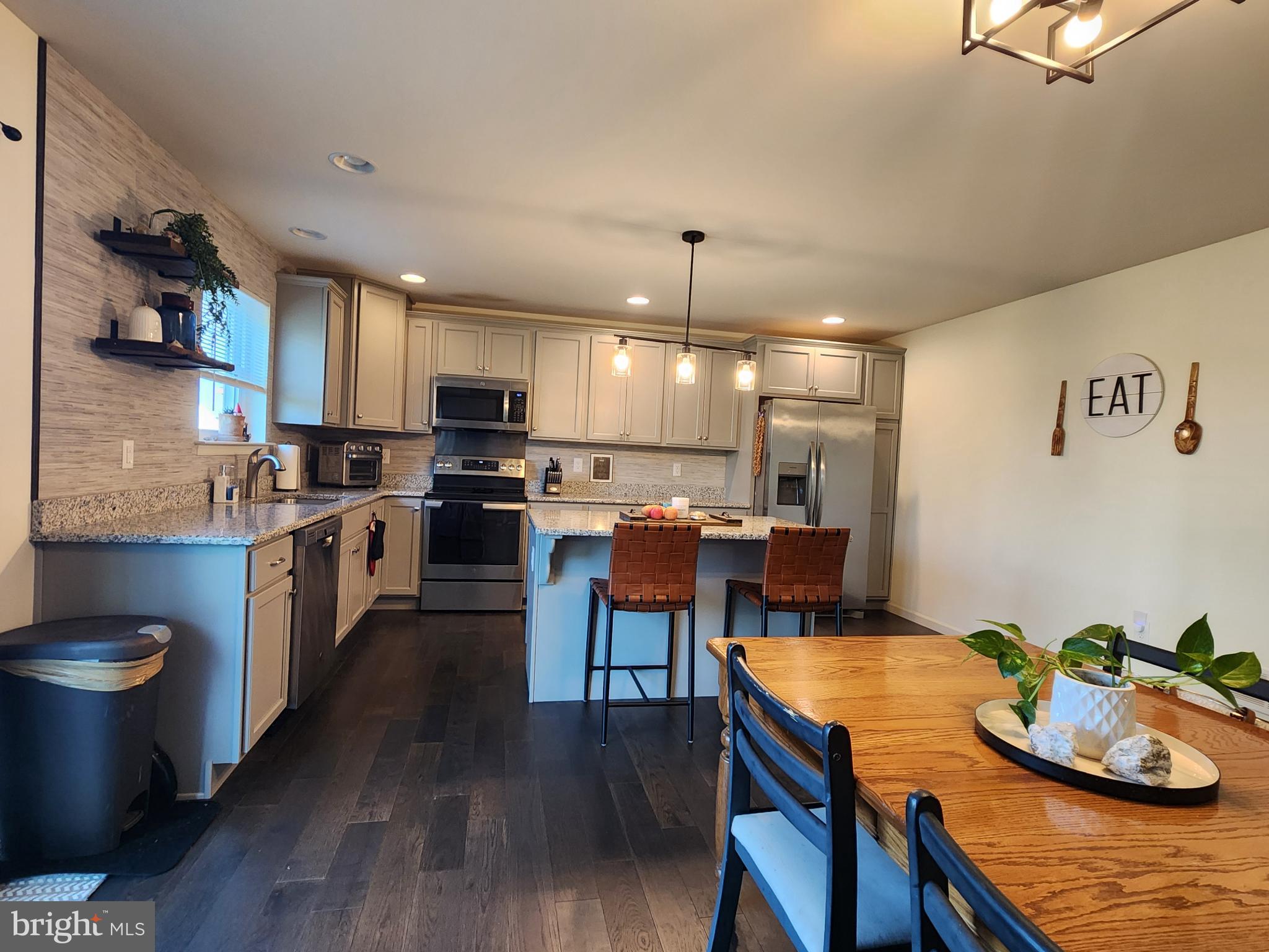 PINE VIEW ESTATES - Residential