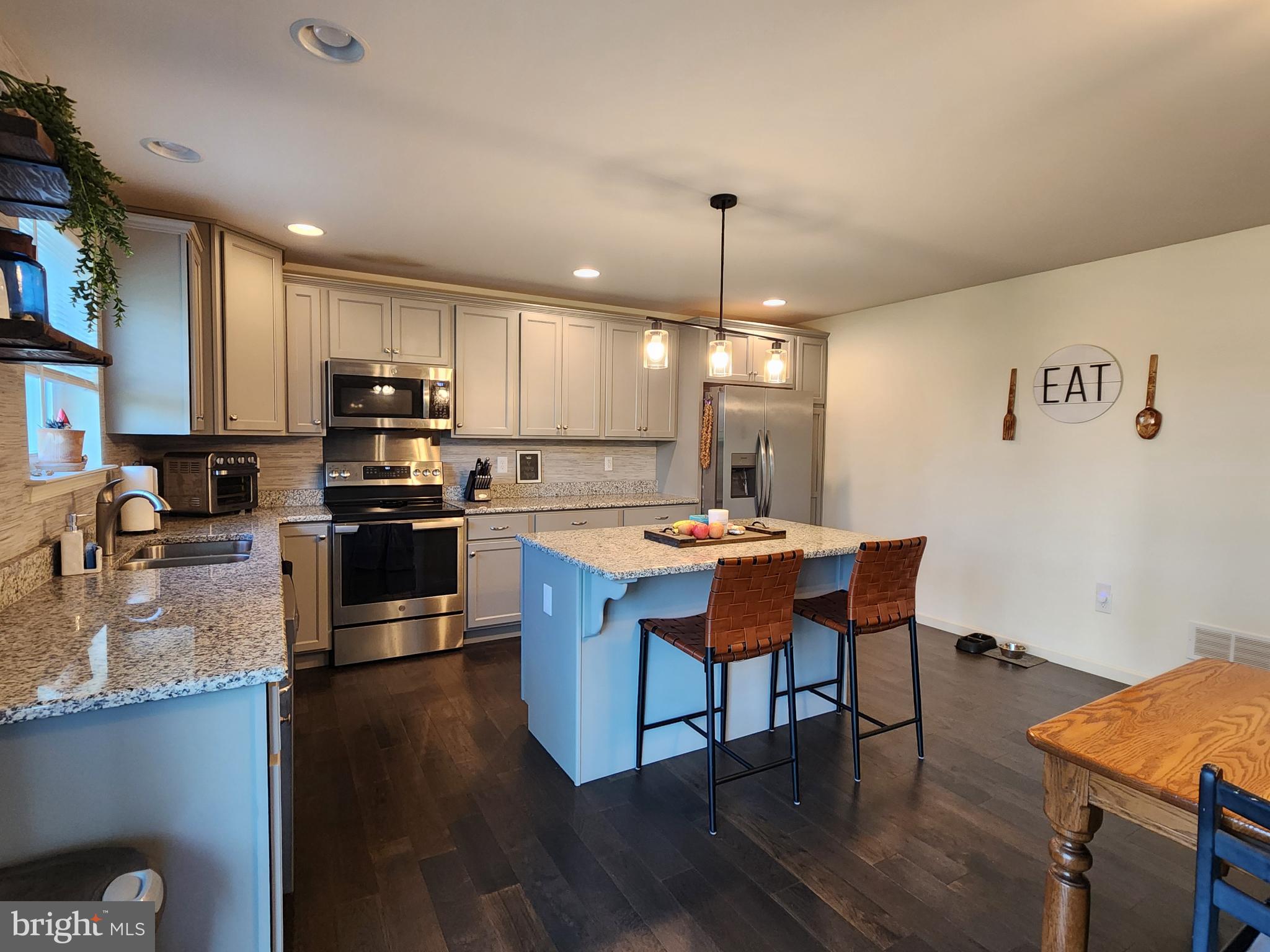 PINE VIEW ESTATES - Residential