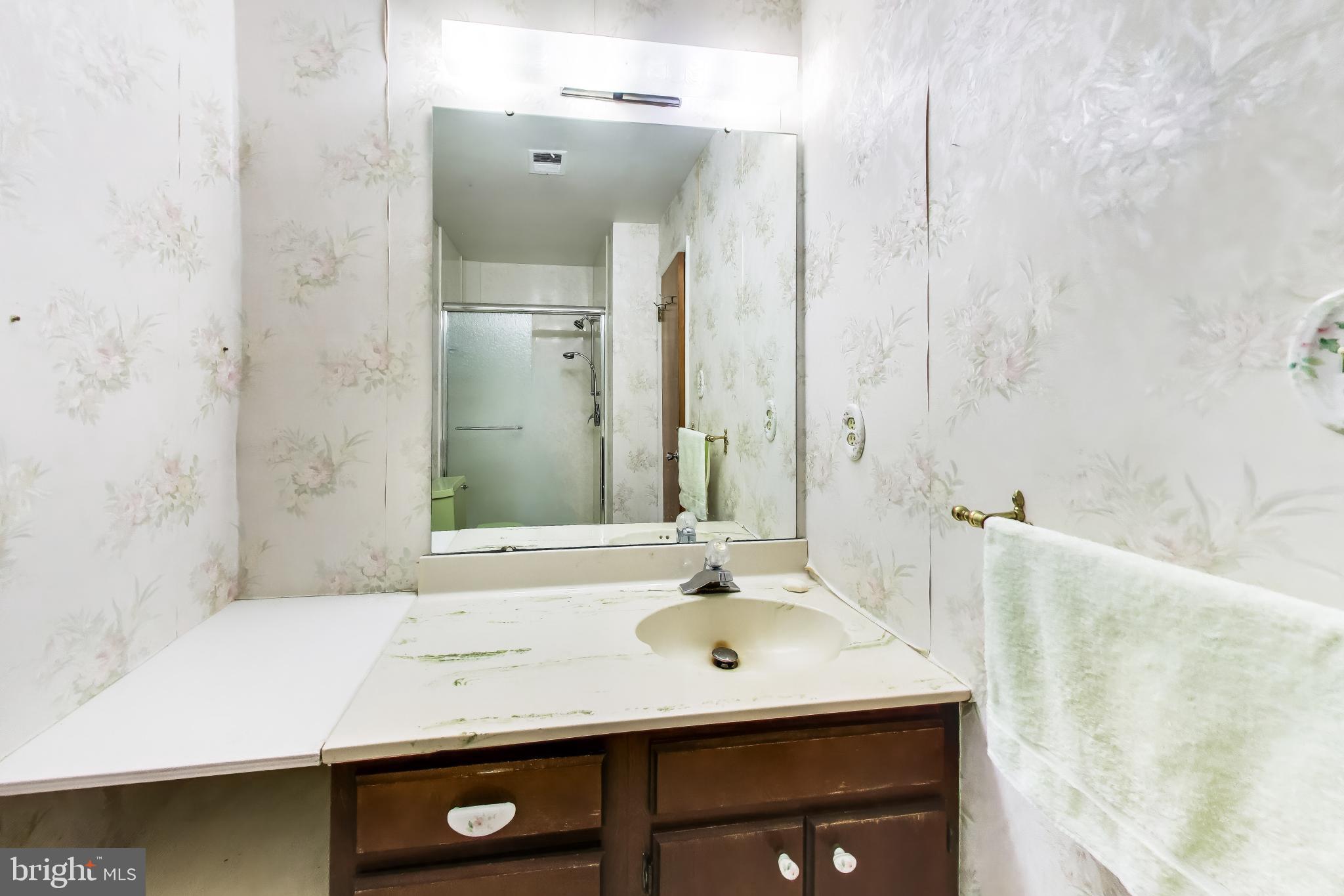 CROOM ACRES - Residential