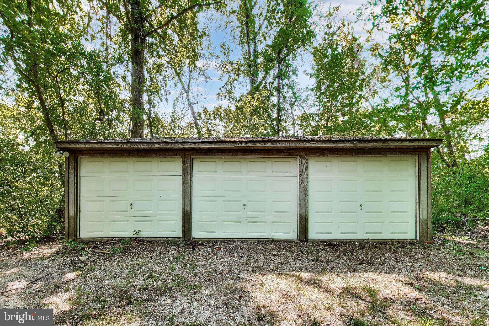 CROOM ACRES - Residential