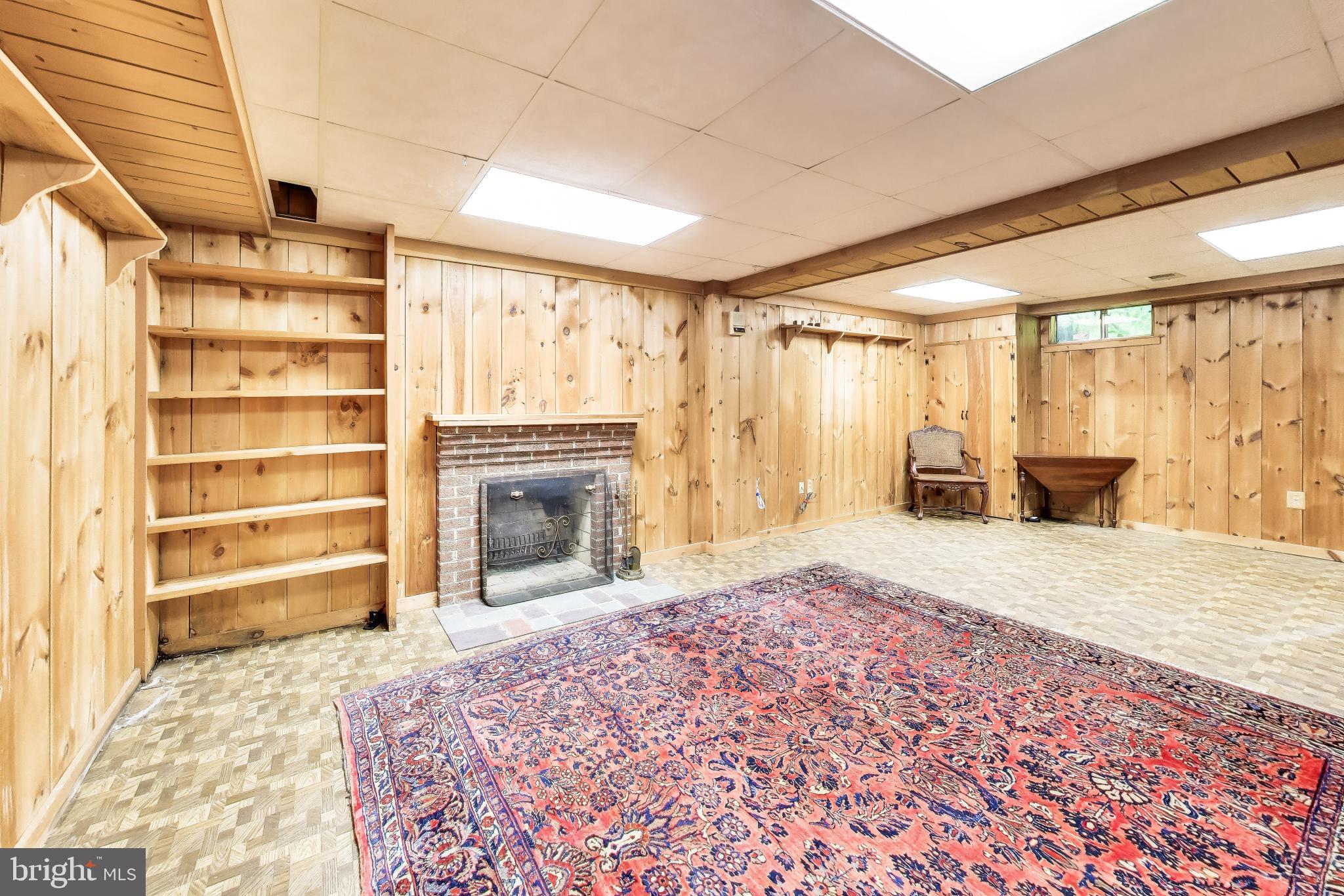 CROOM ACRES - Residential