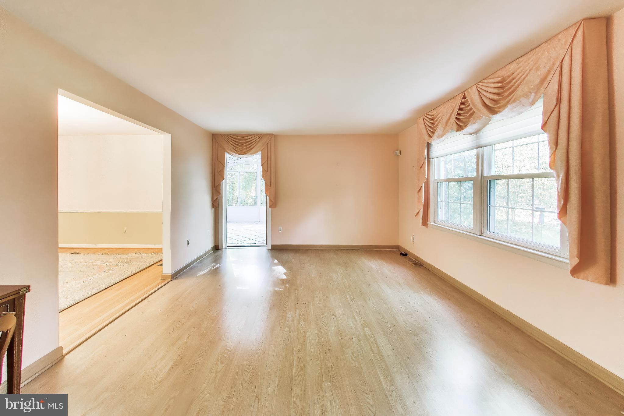 CROOM ACRES - Residential