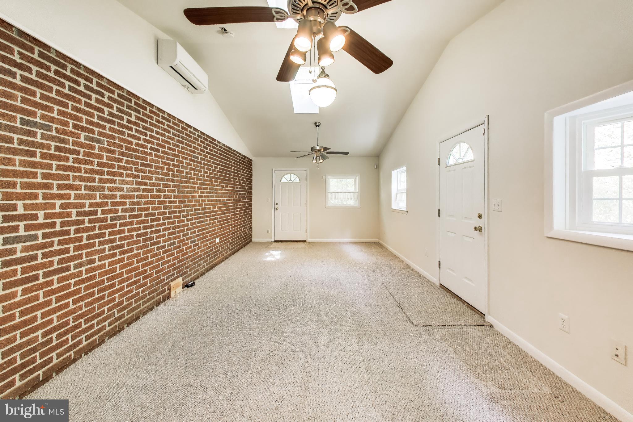 CROOM ACRES - Residential