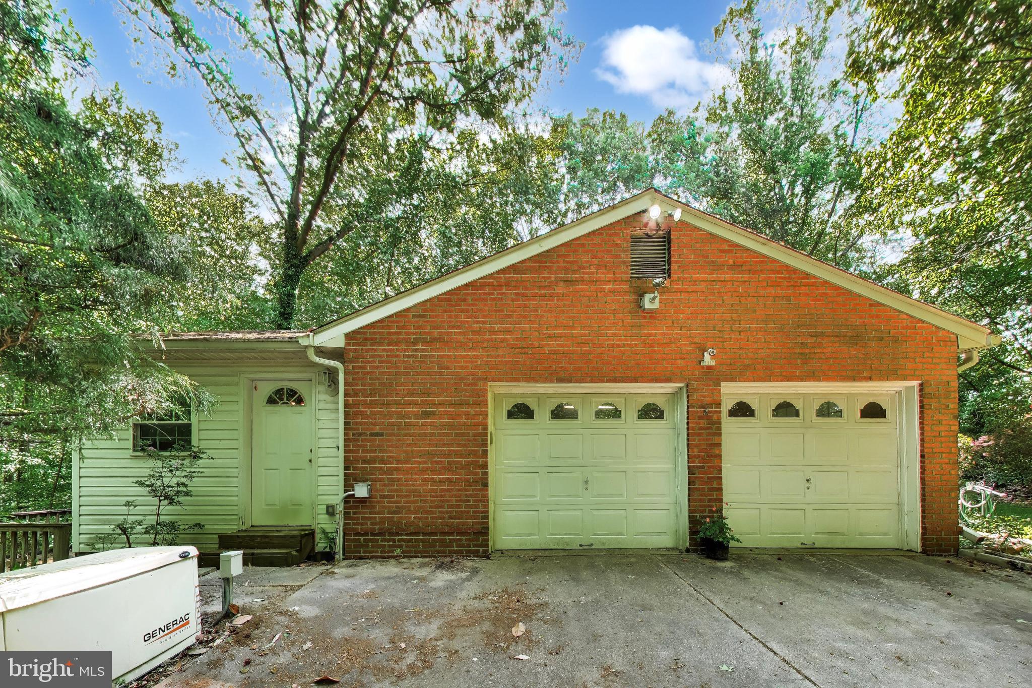 CROOM ACRES - Residential