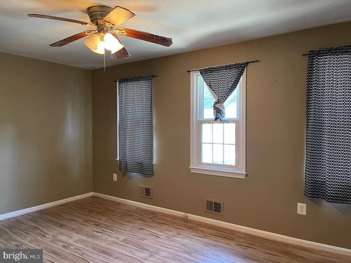 SHADY GROVE VILLAGE - Residential