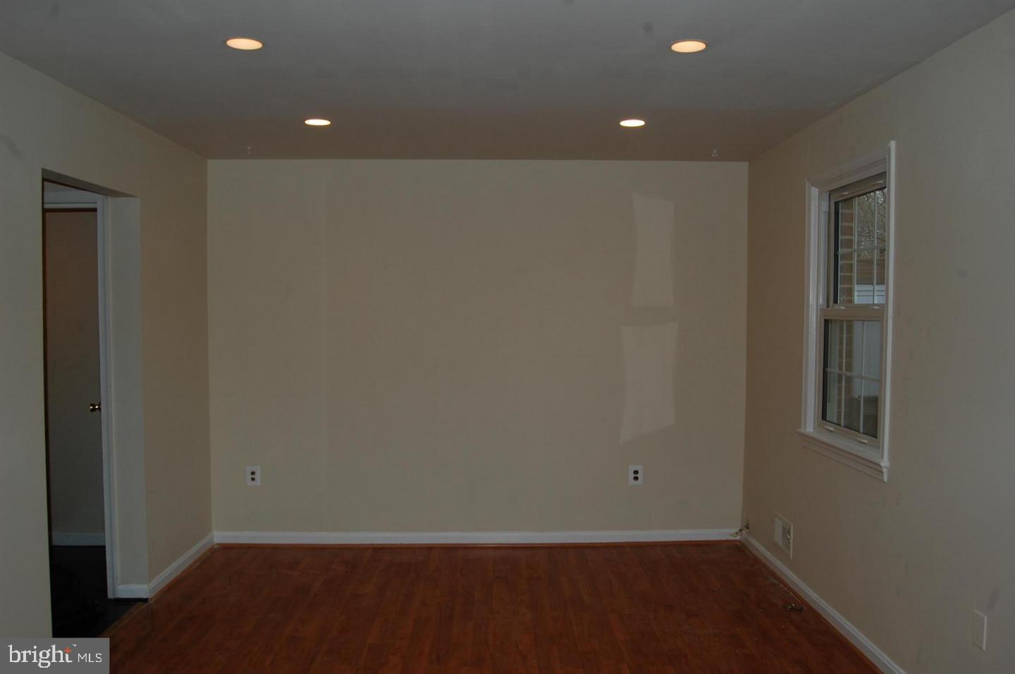 SHADY GROVE VILLAGE - Residential