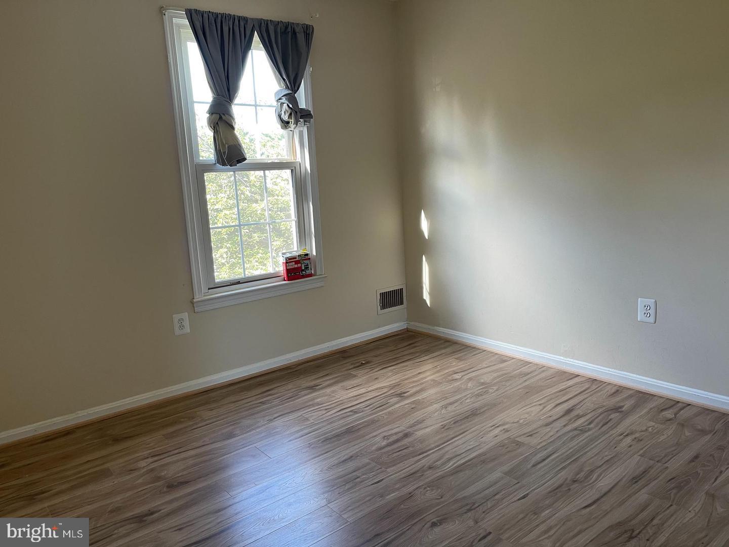 SHADY GROVE VILLAGE - Residential