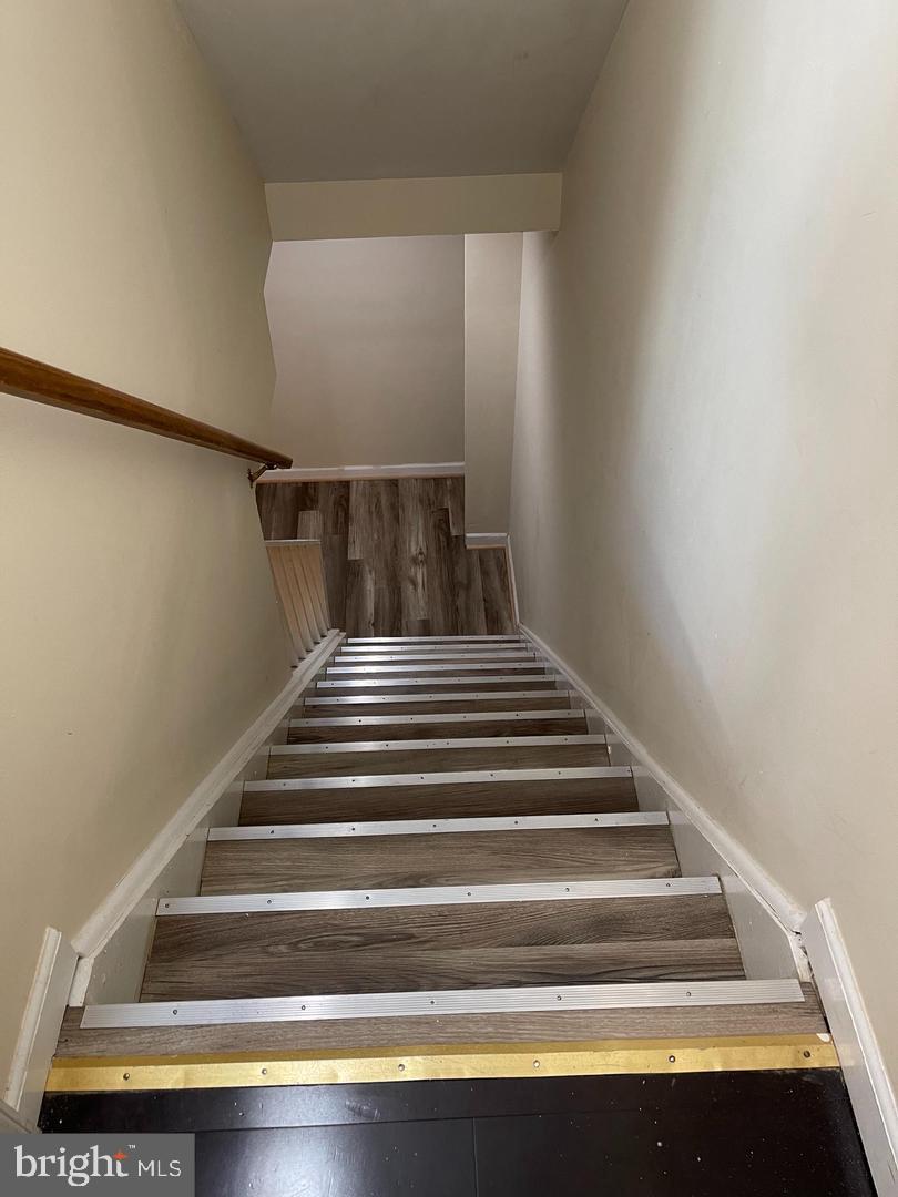 SHADY GROVE VILLAGE - Residential