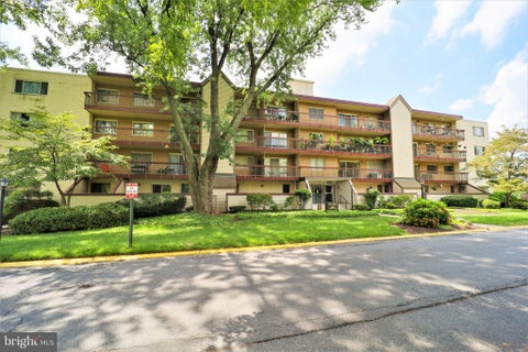 Condo For Rent - 7400 Lakeview Drive #N301<br/> BETHESDA, MD 20817