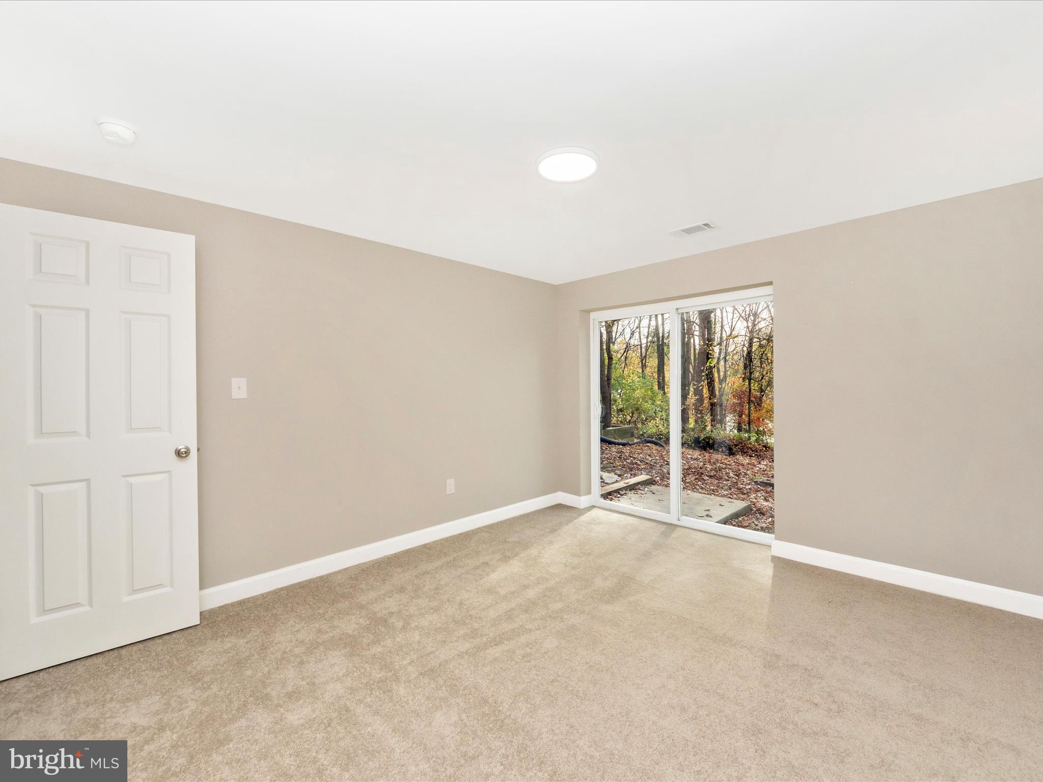 WOODLAND HILLS - Residential